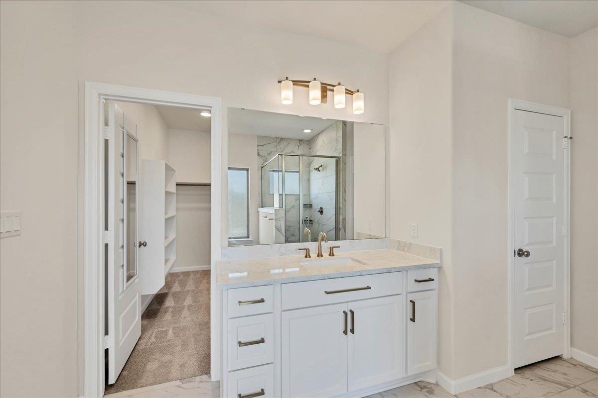 2437 Burberry Ln Property Photo 27
