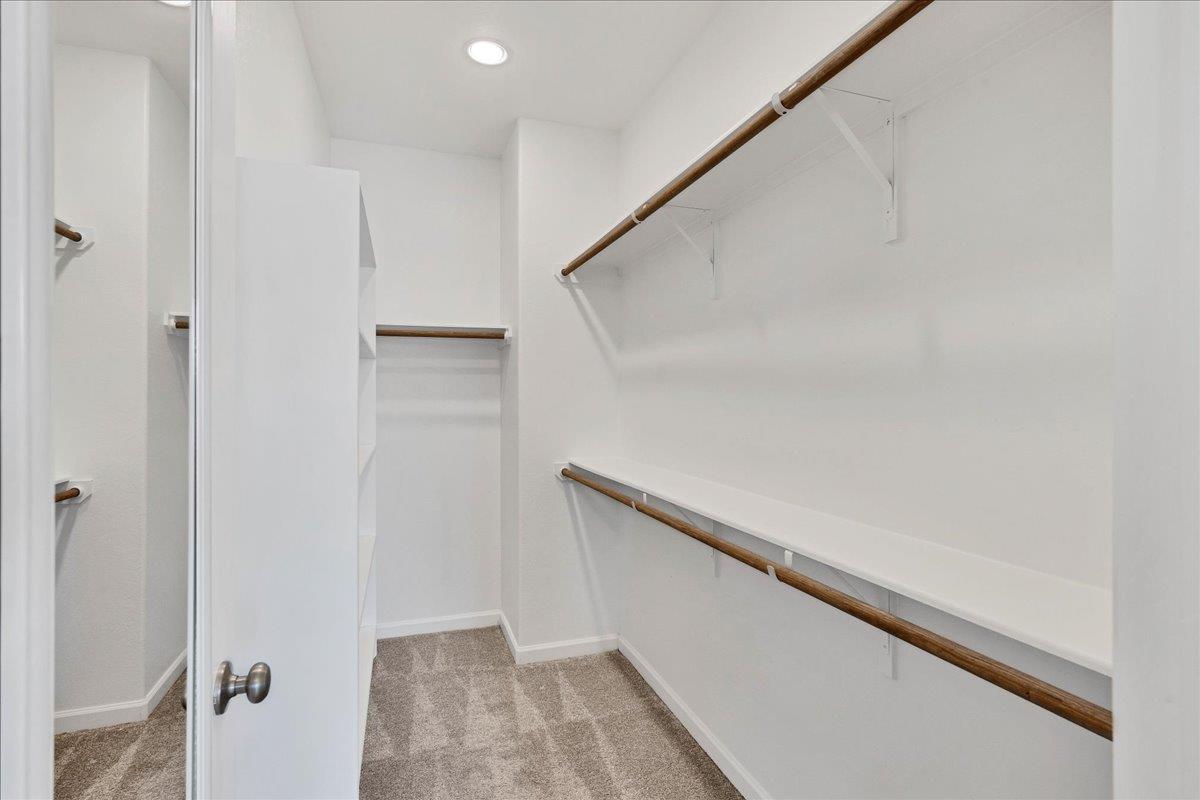 2437 Burberry Ln Property Photo 28
