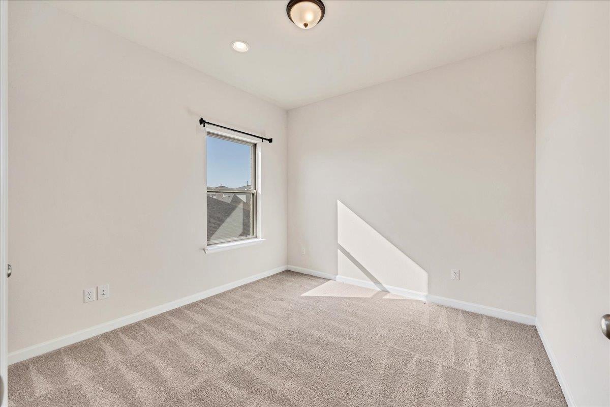 2437 Burberry Ln Property Photo 30