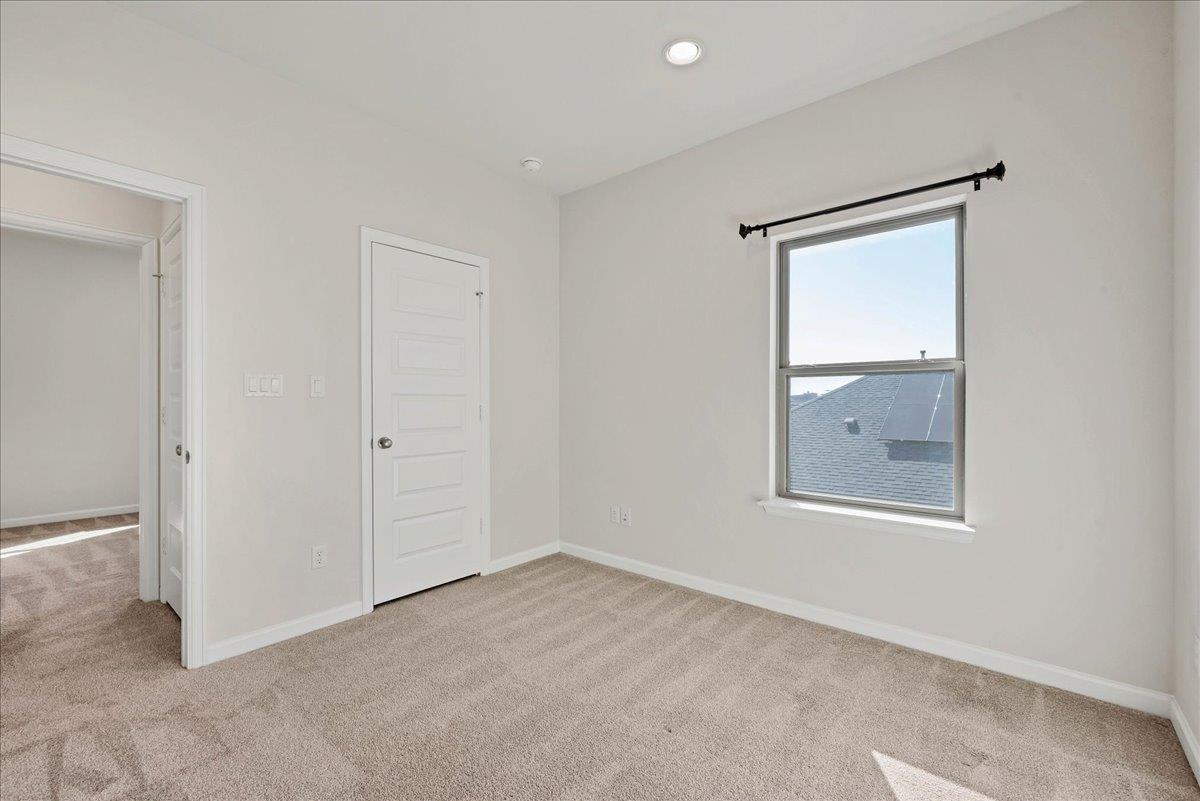 2437 Burberry Ln Property Photo 31