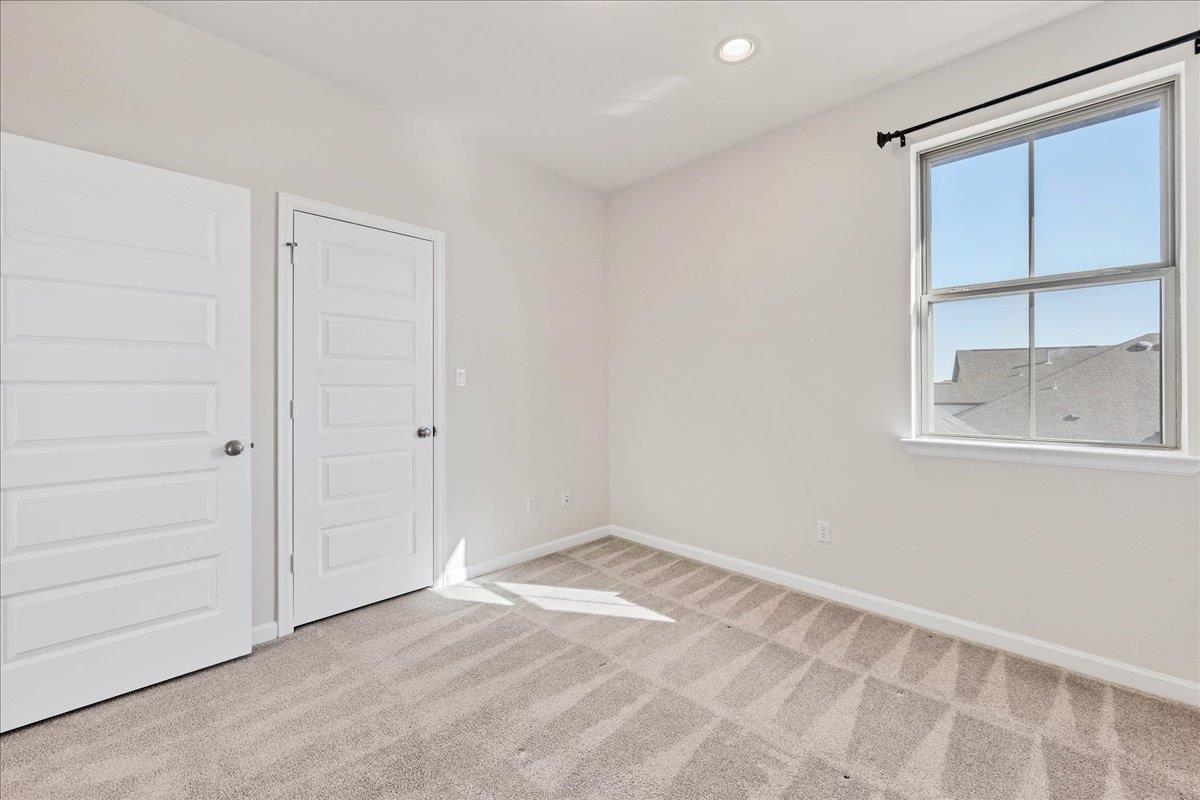 2437 Burberry Ln Property Photo 34