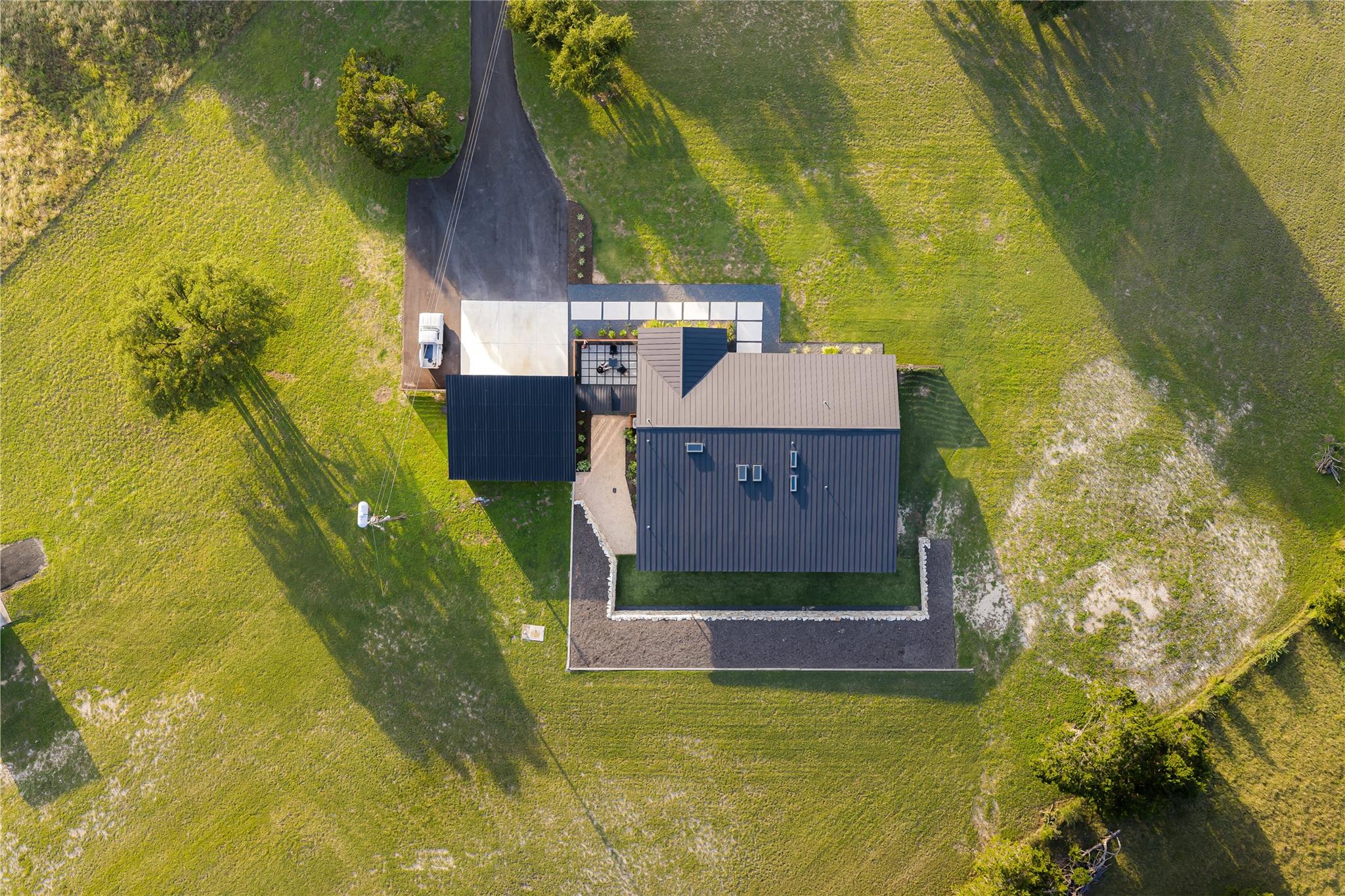 402 Rolling Hills Rd Property Photo 40