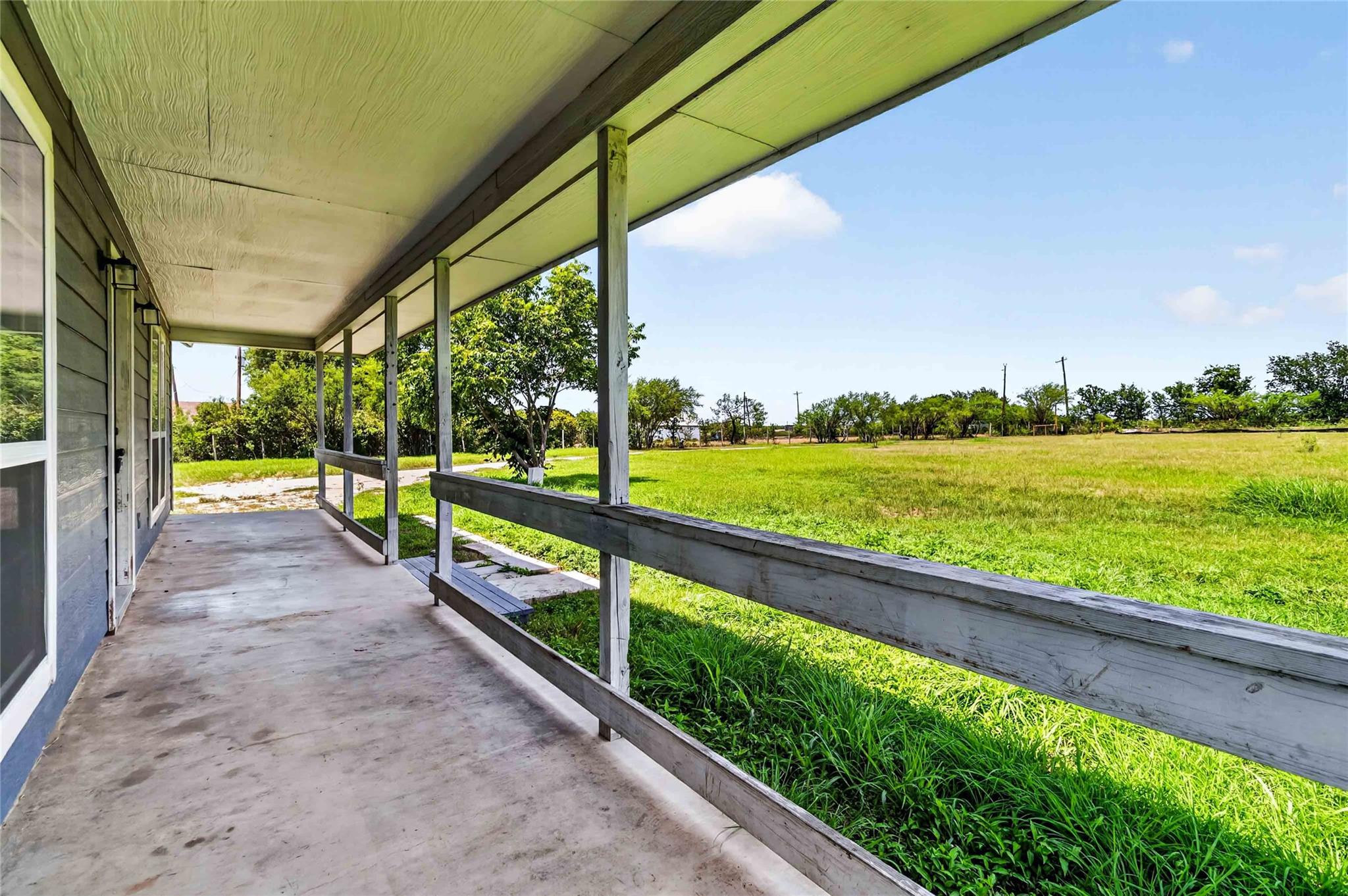 2500 Center Point Rd Property Photo 4