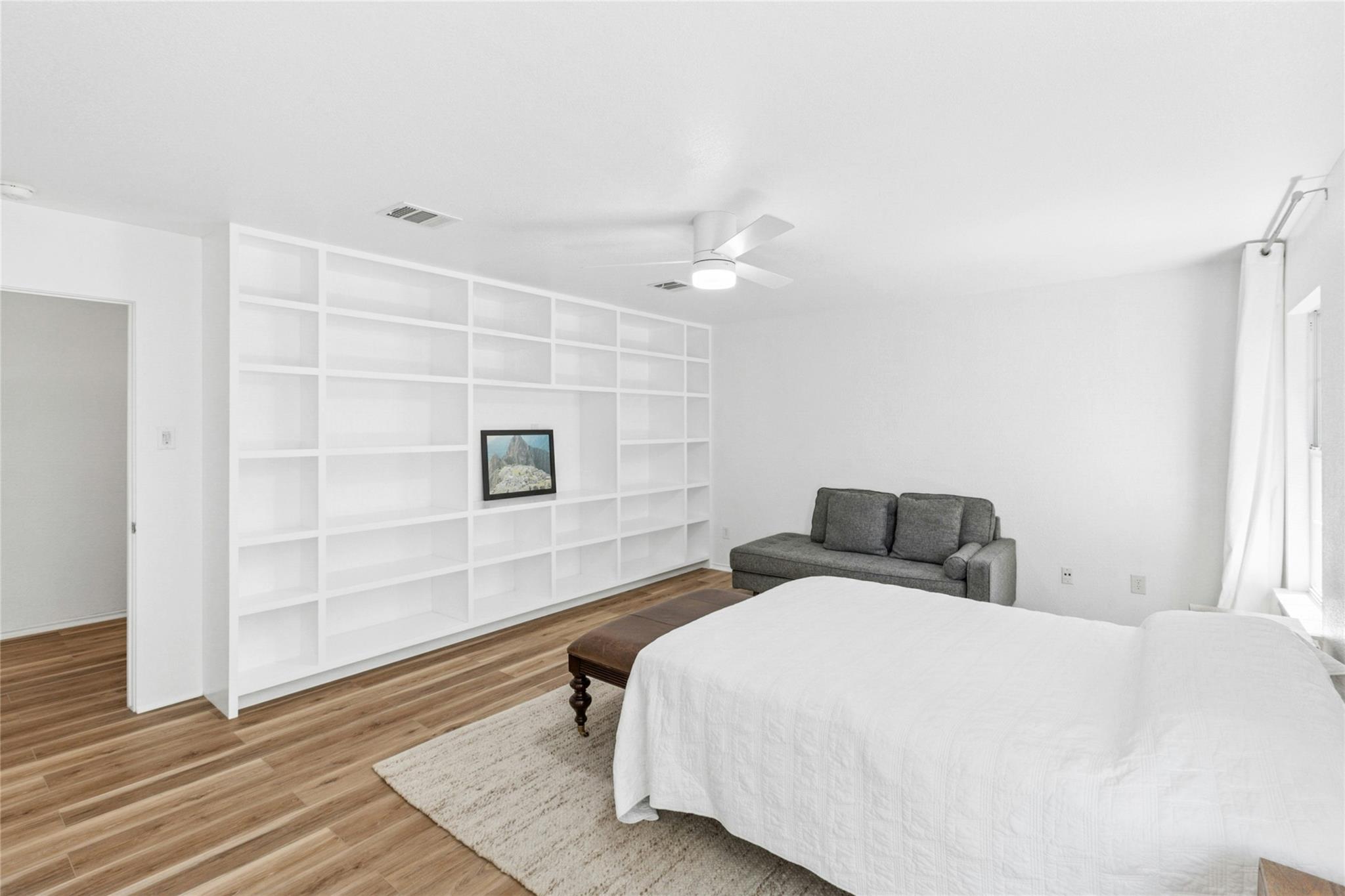 11208 Midbury Ct Property Photo 14
