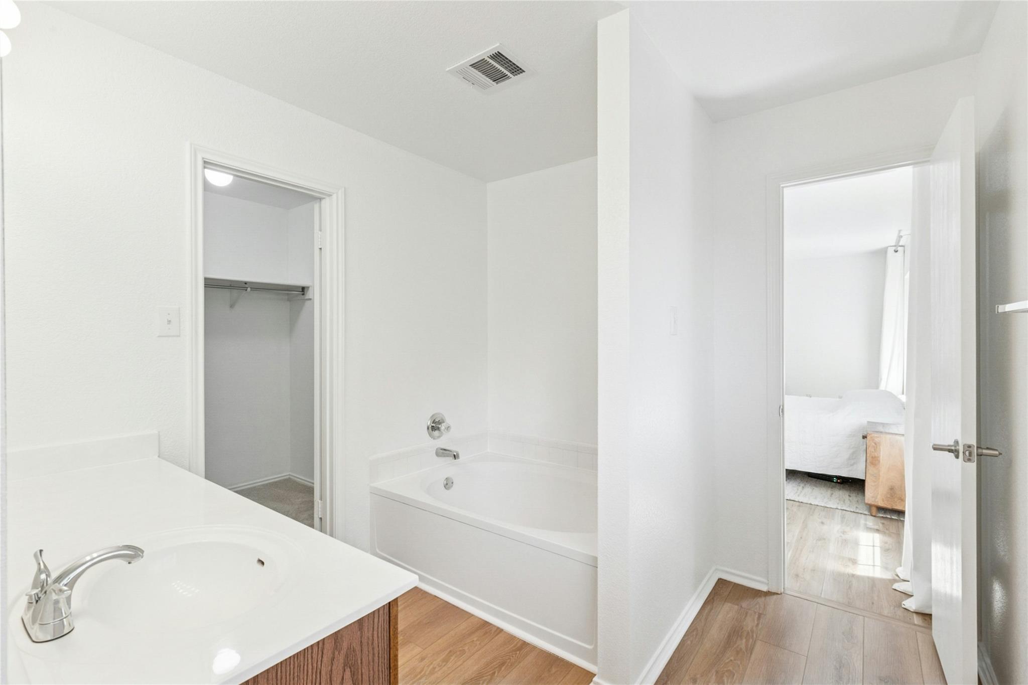 11208 Midbury Ct Property Photo 18