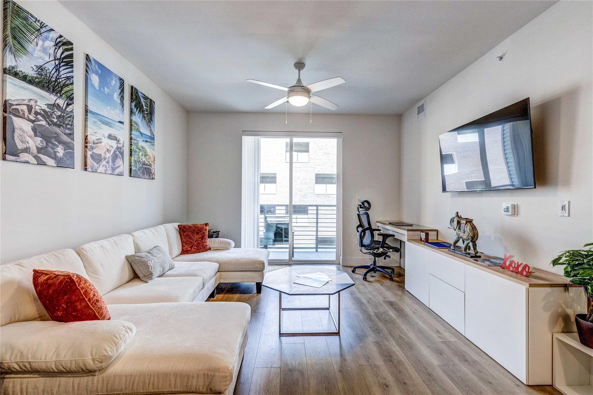 1701 Simond Ave #301 Property Photo 4