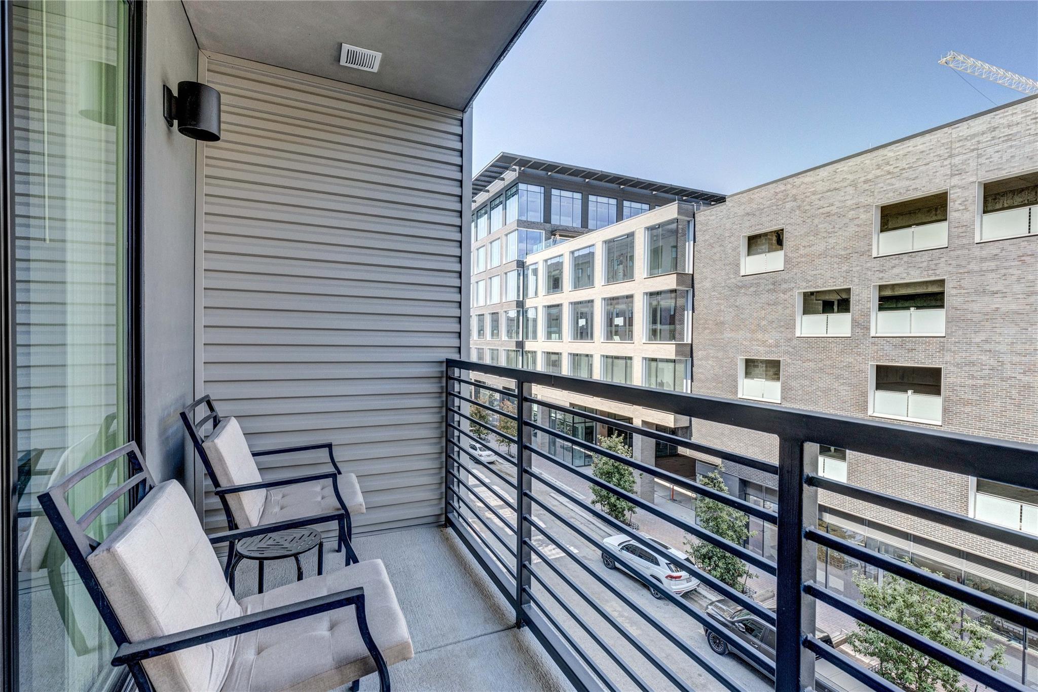 1701 Simond Ave #301 Property Photo 15