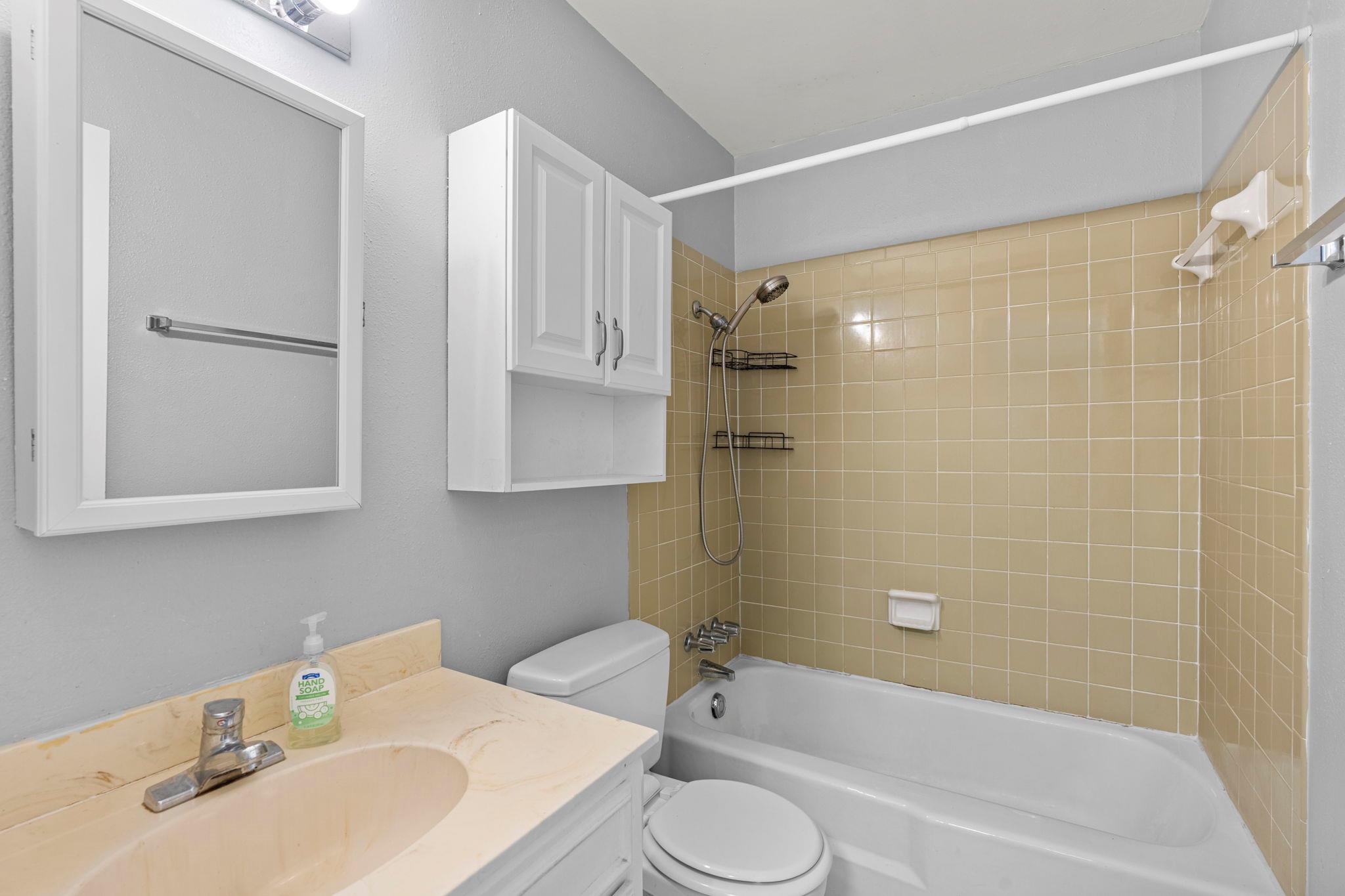 8111 Texas Plume Rd Property Photo 9