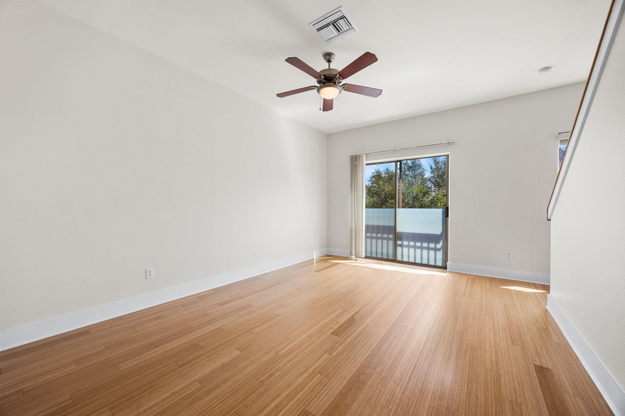 13420 Lyndhurst St #103 Property Photo 5
