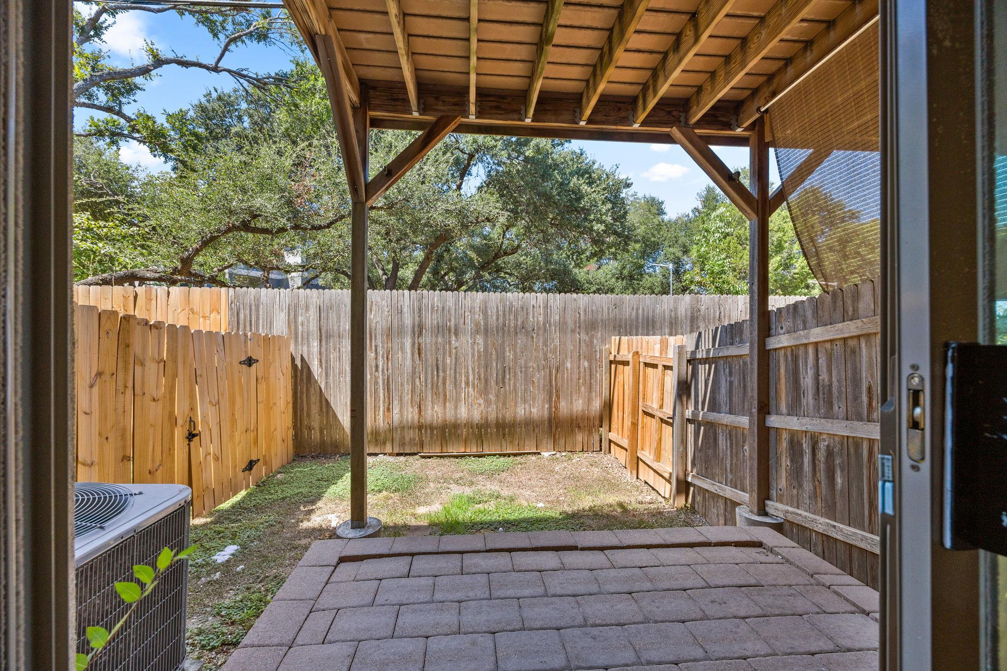 13420 Lyndhurst St #103 Property Photo 23