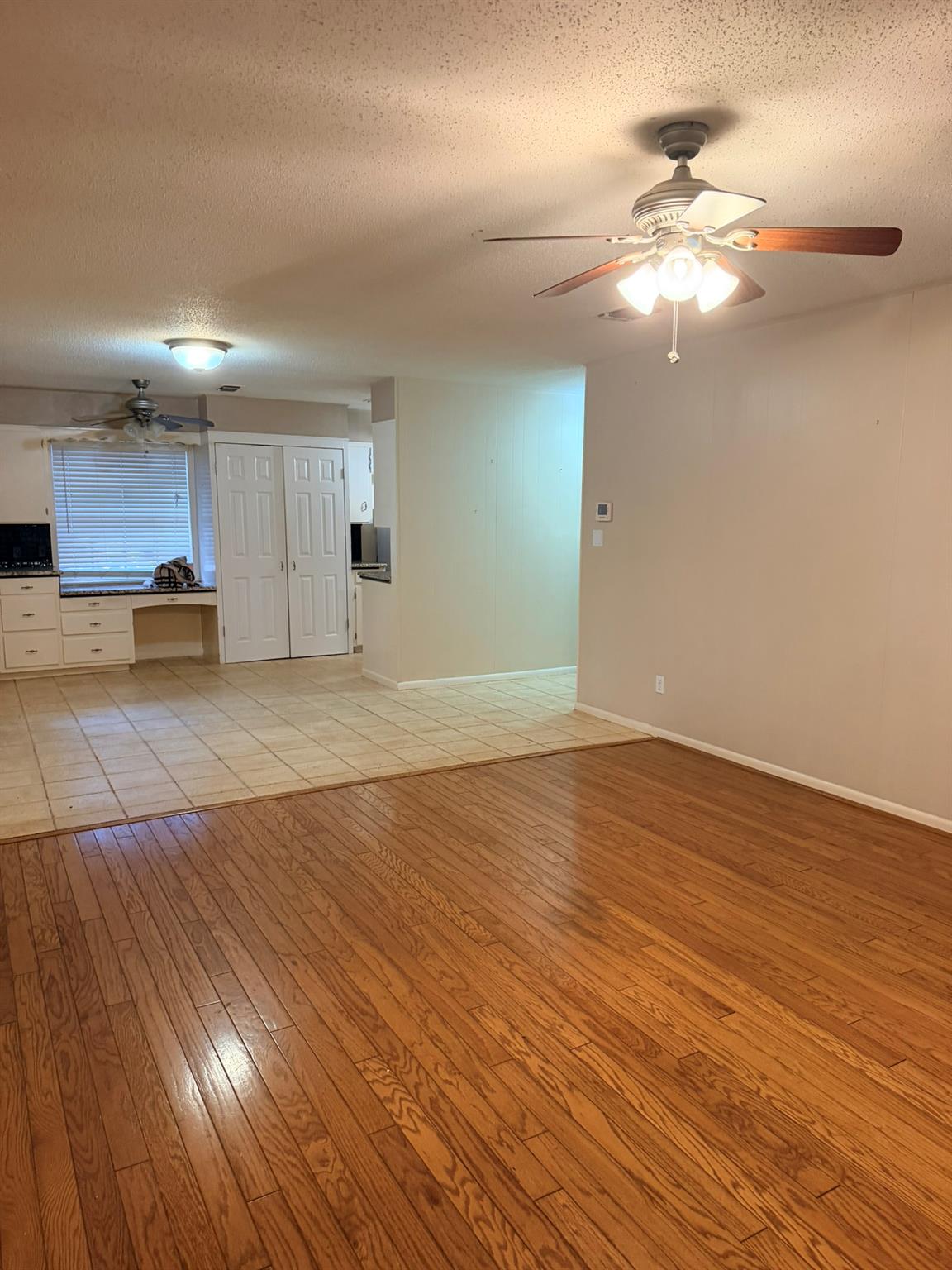 220 Parkview Dr Property Photo 20