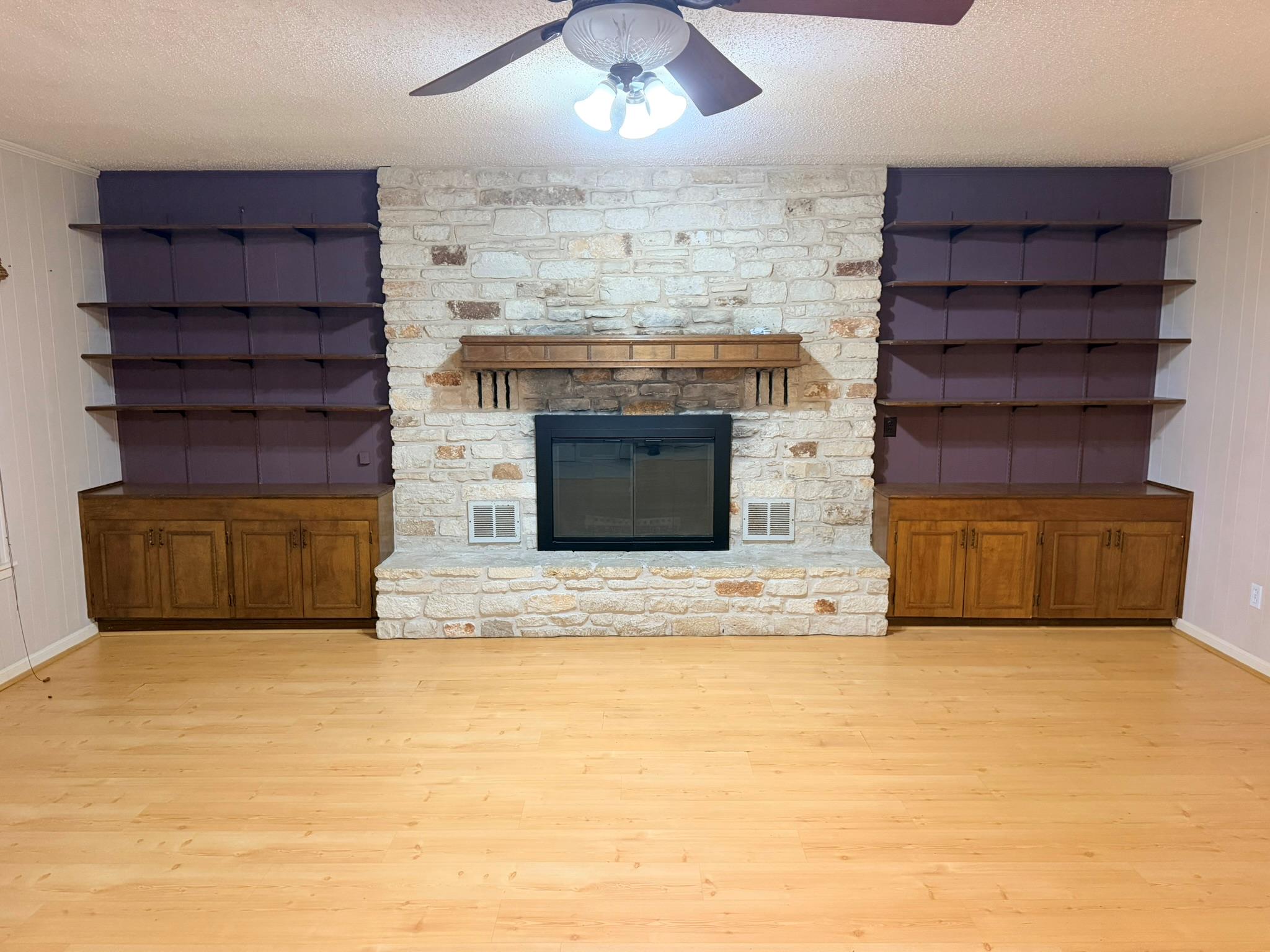 220 Parkview Dr Property Photo 26