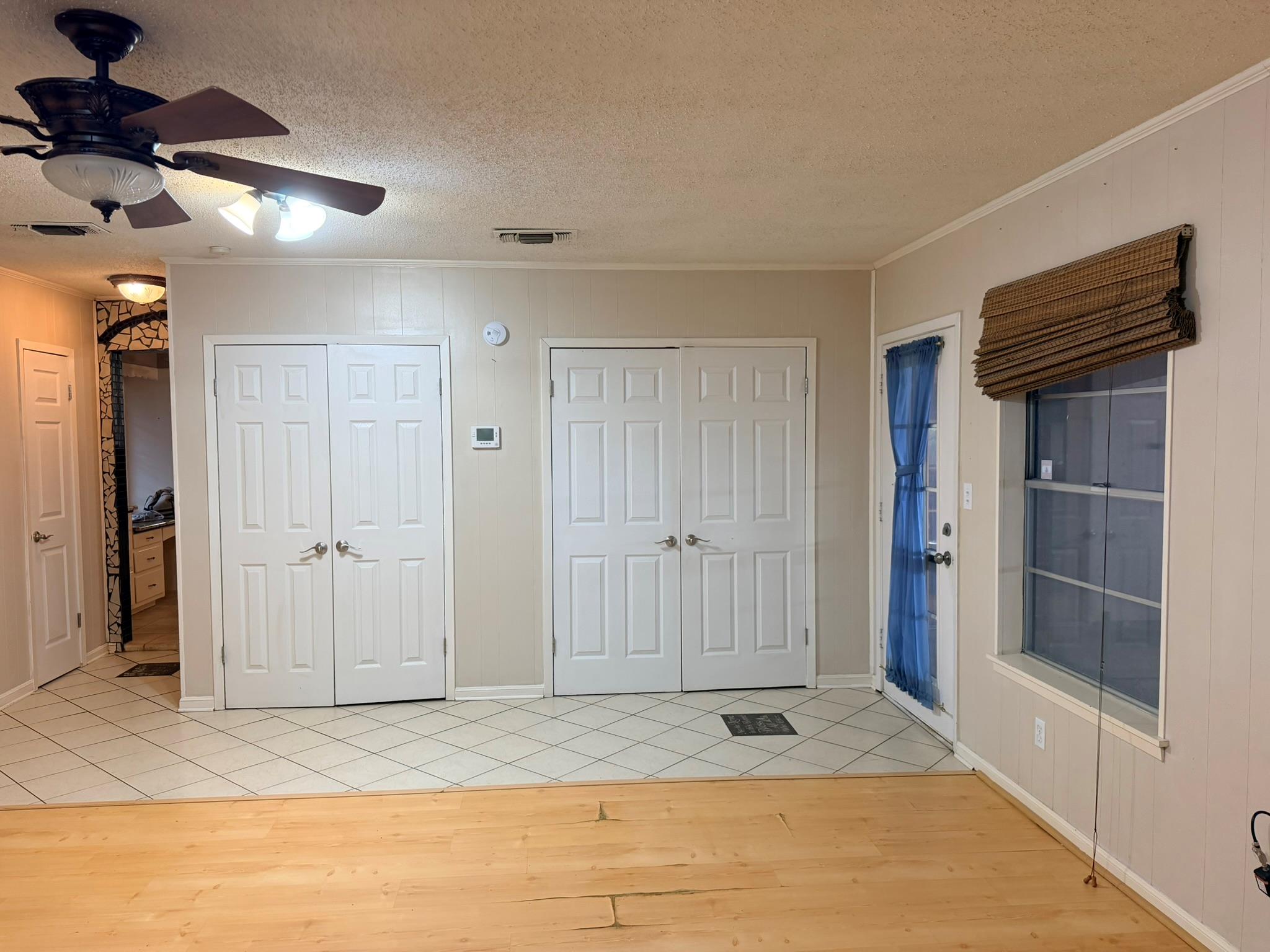 220 Parkview Dr Property Photo 27