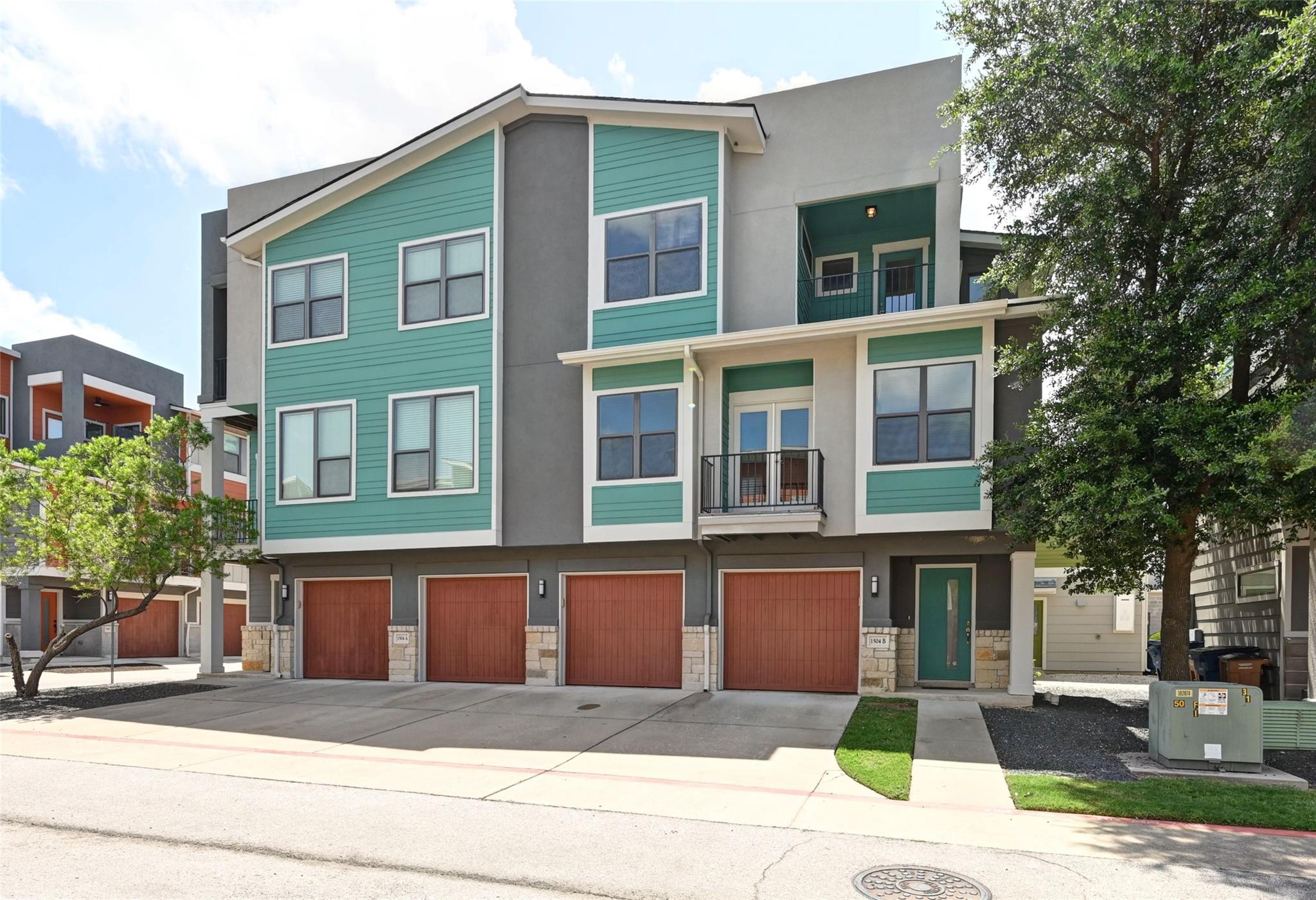 1504 Lorraine Loop #b Property Photo 1