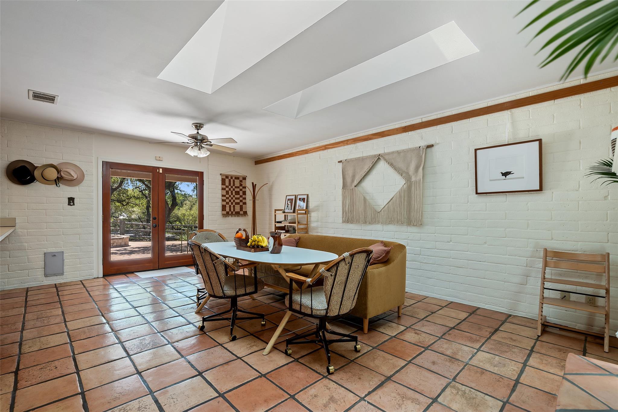 1005 Lisa Dr Property Photo 9