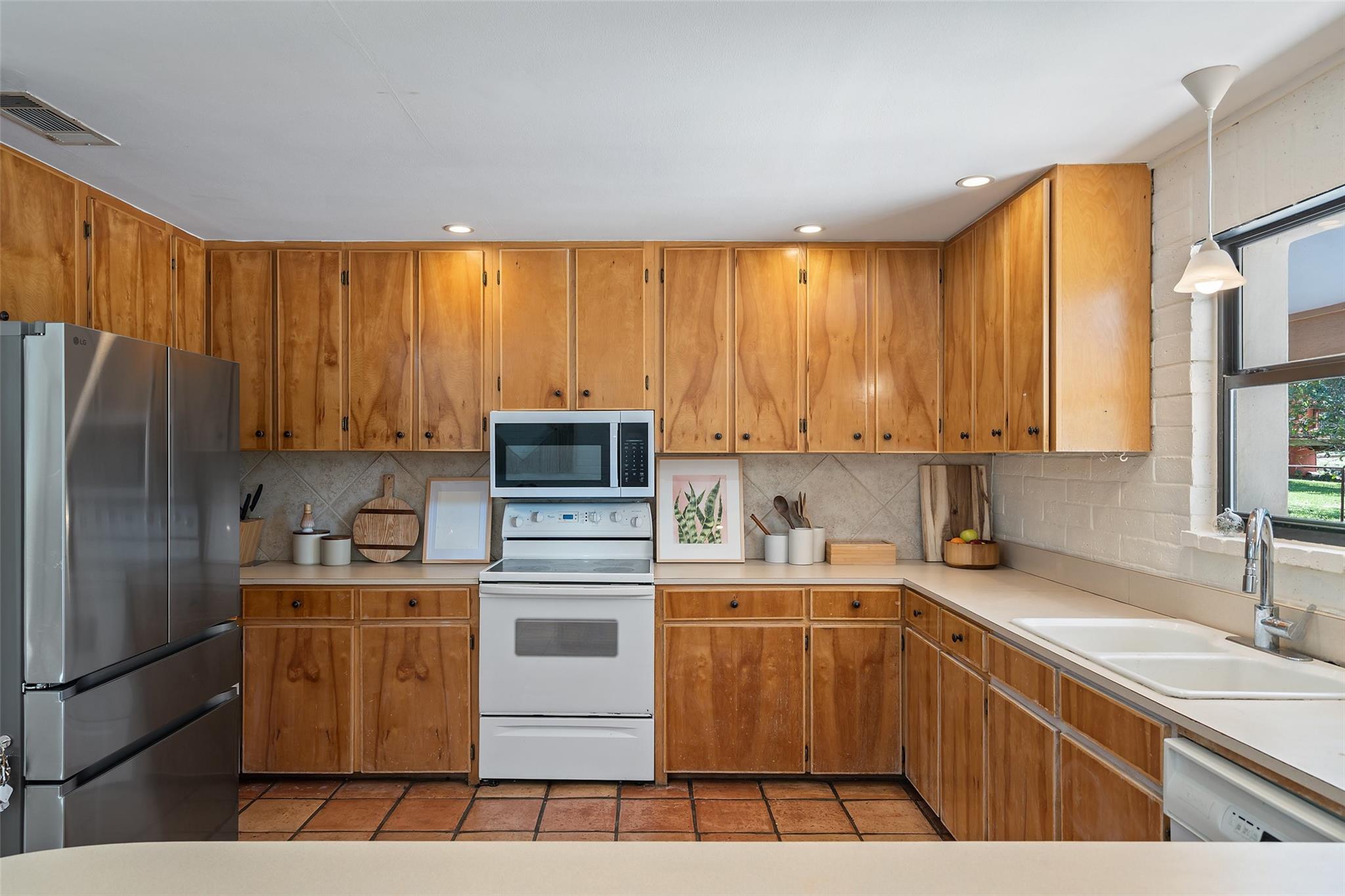 1005 Lisa Dr Property Photo 10