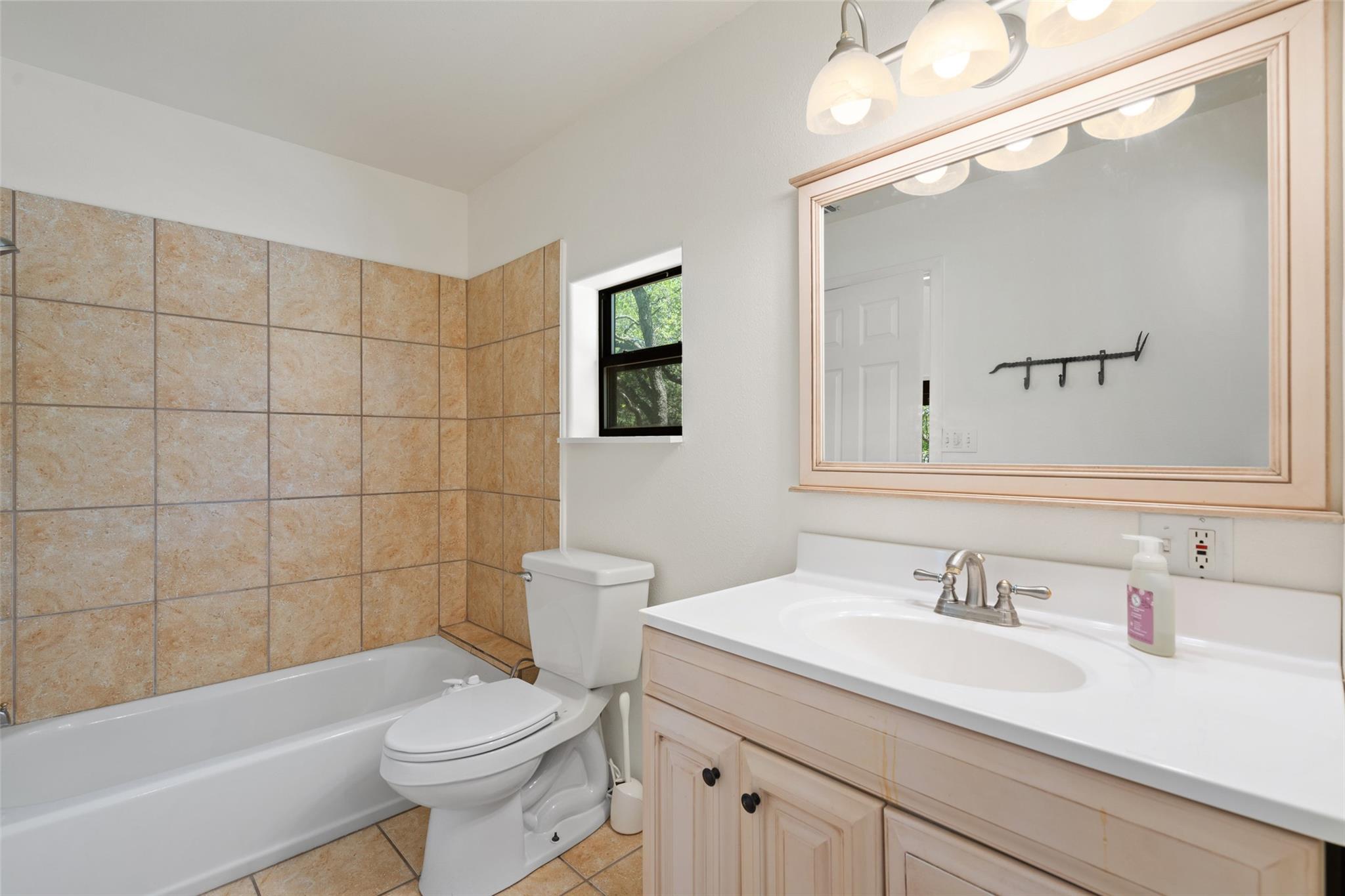 1005 Lisa Dr Property Photo 29