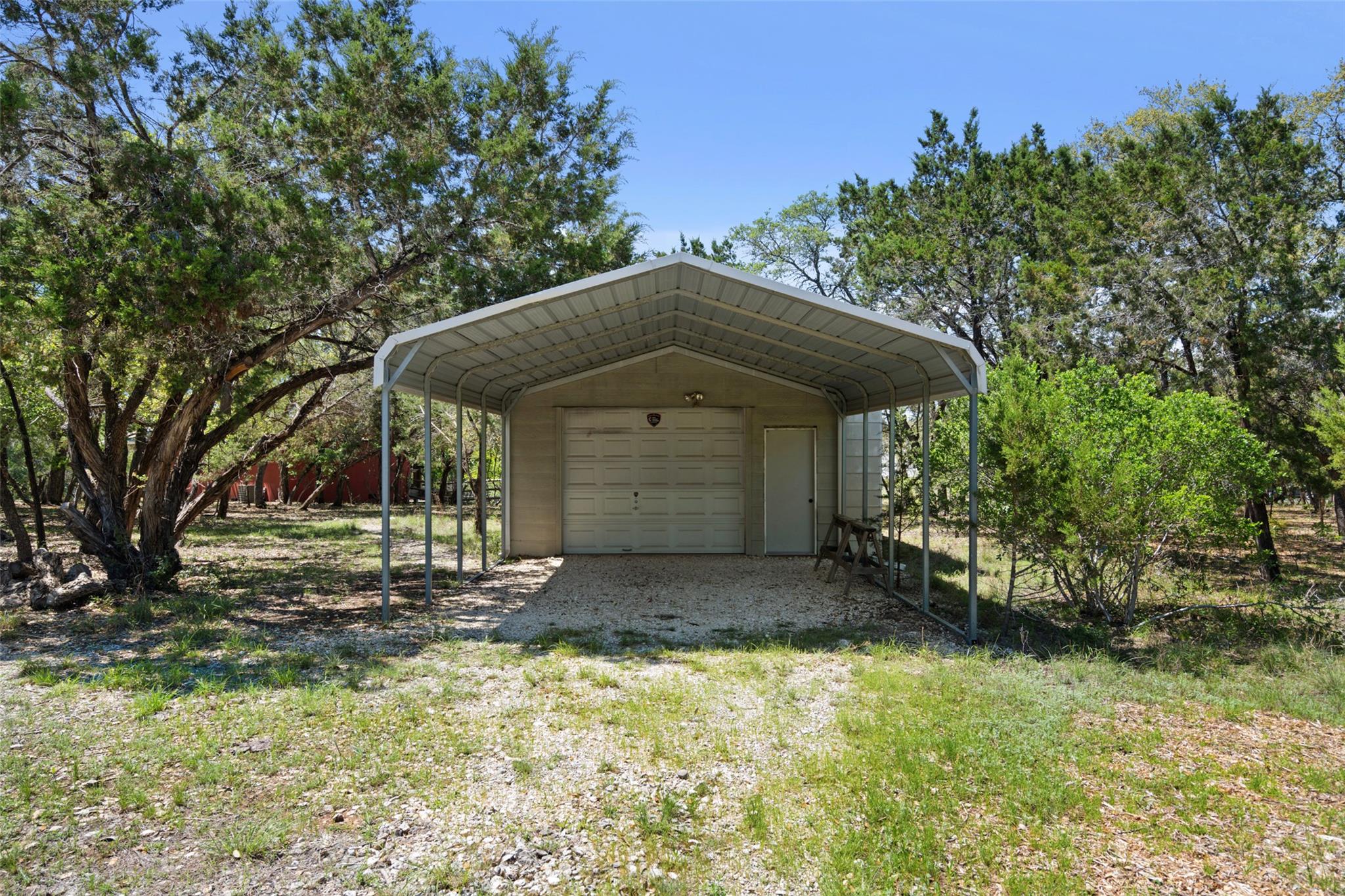 1005 Lisa Dr Property Photo 33