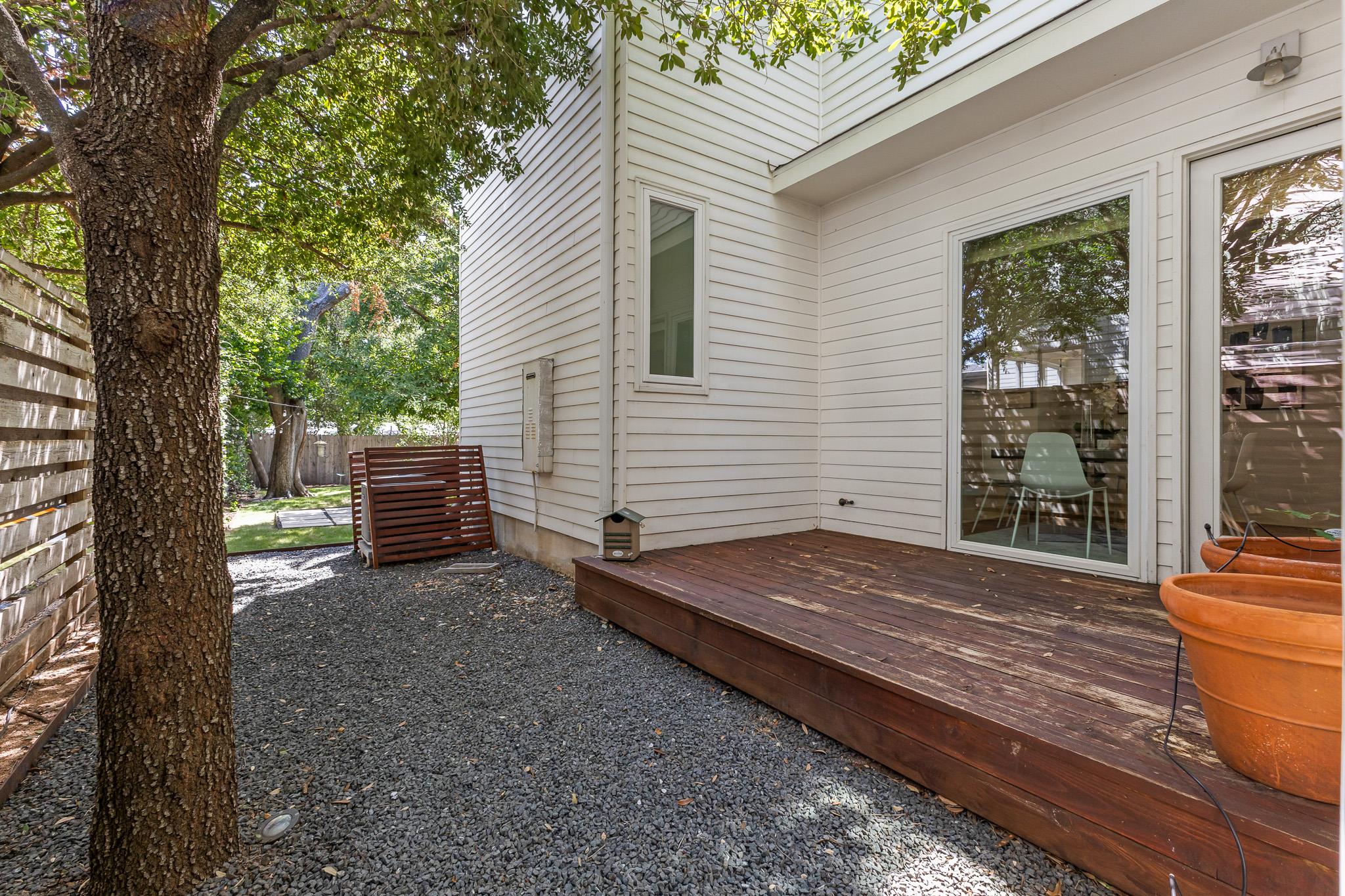 1603 W 39th 1/2 St #a Property Photo 37