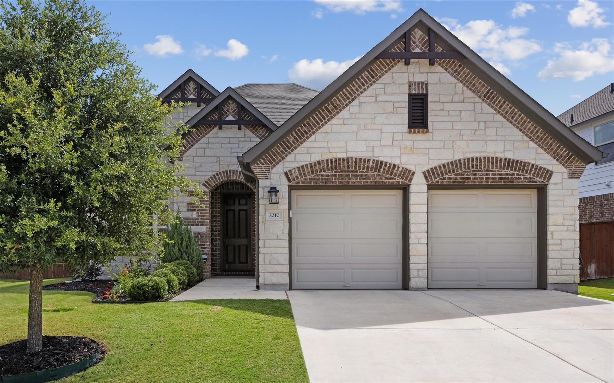 2210 Ambling Trl Property Photo 1