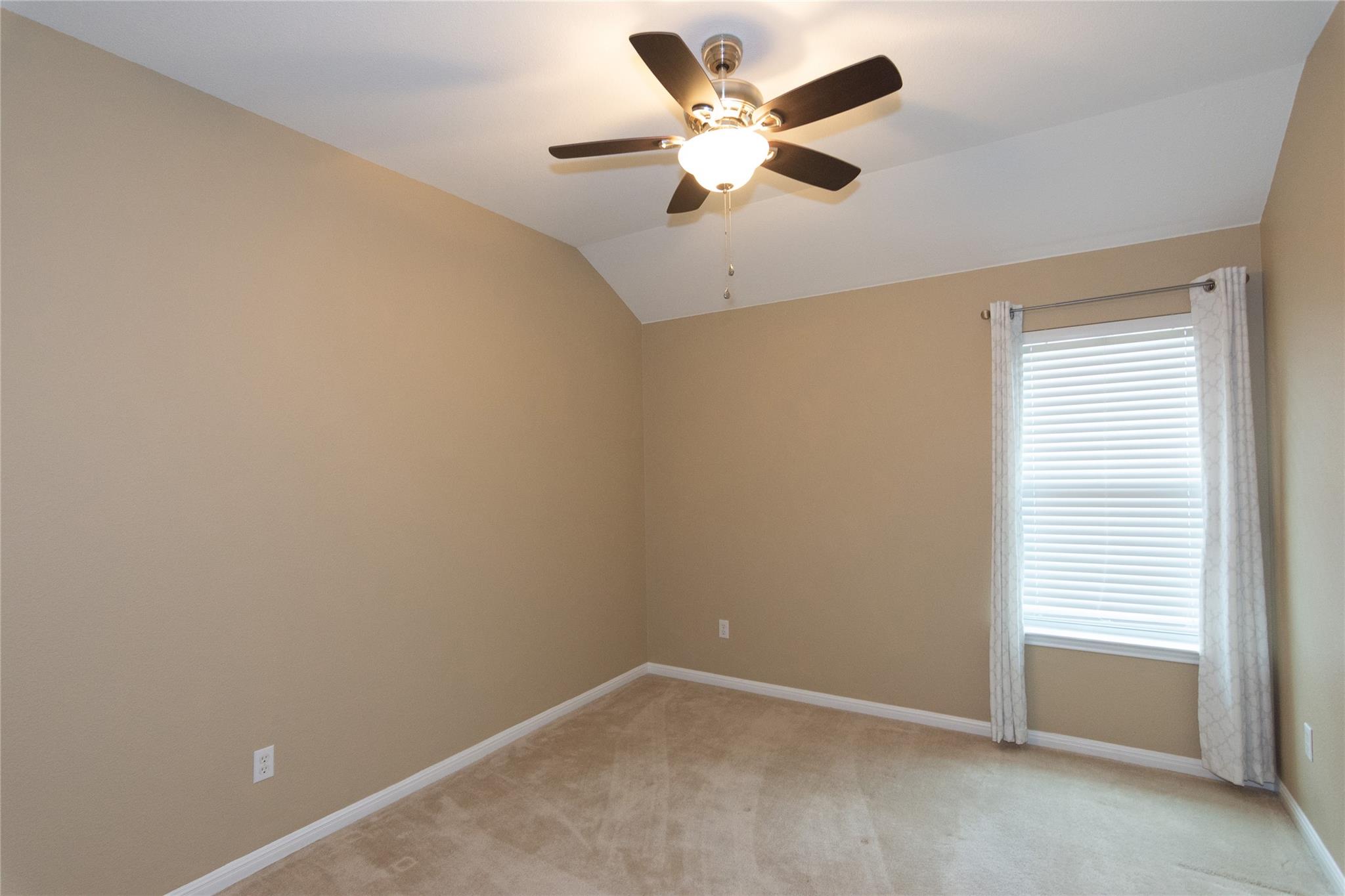 2411 Tumbling River Dr Property Photo 9
