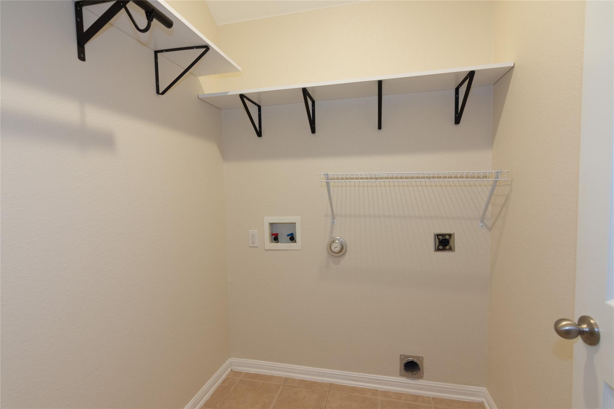 2411 Tumbling River Dr Property Photo 20