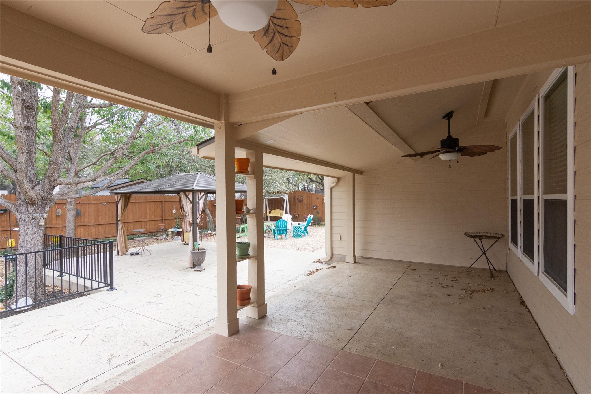 2411 Tumbling River Dr Property Photo 24