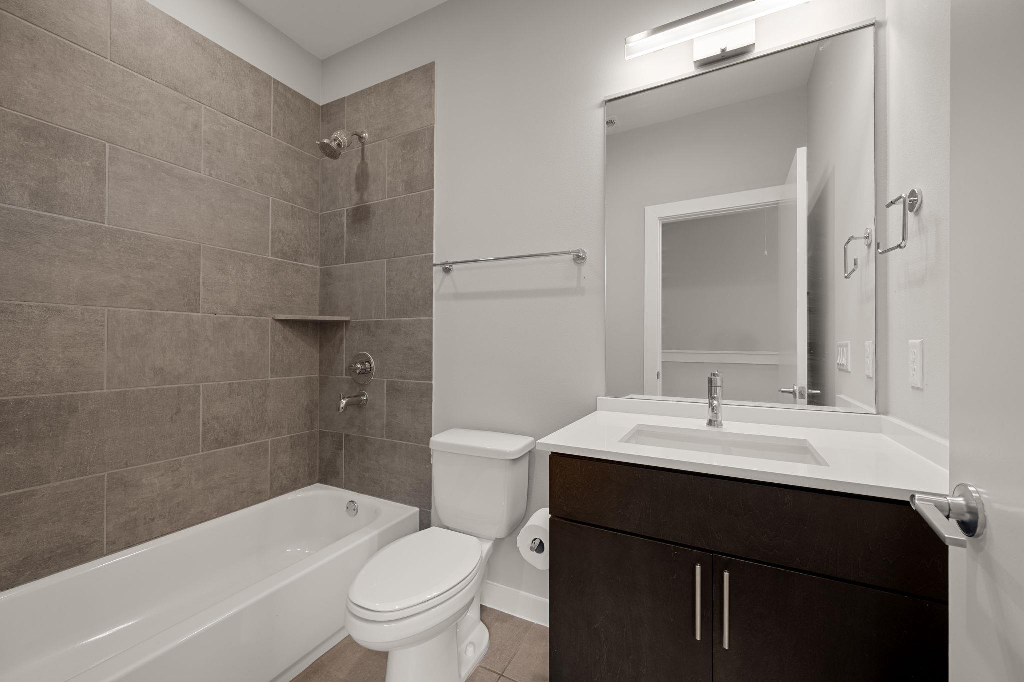 3215 Aldwyche Dr Property Photo 18