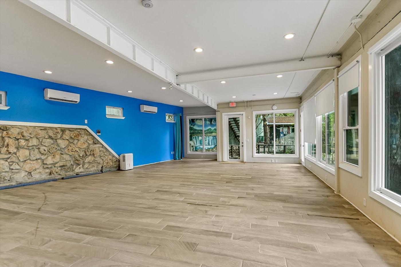 13001 W Highway 71 None #g200 Property Photo 2