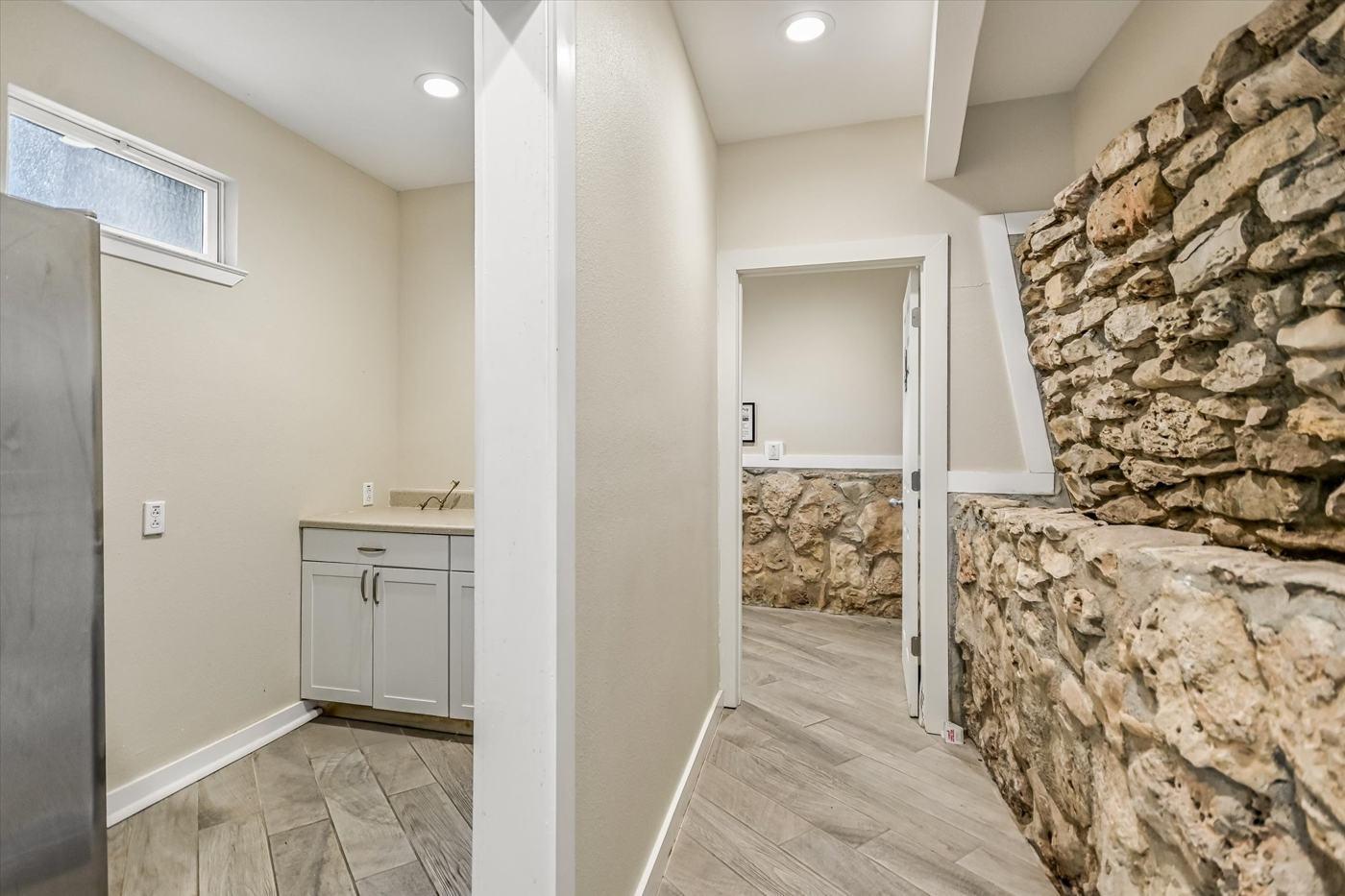 13001 W Highway 71 None #g200 Property Photo 8