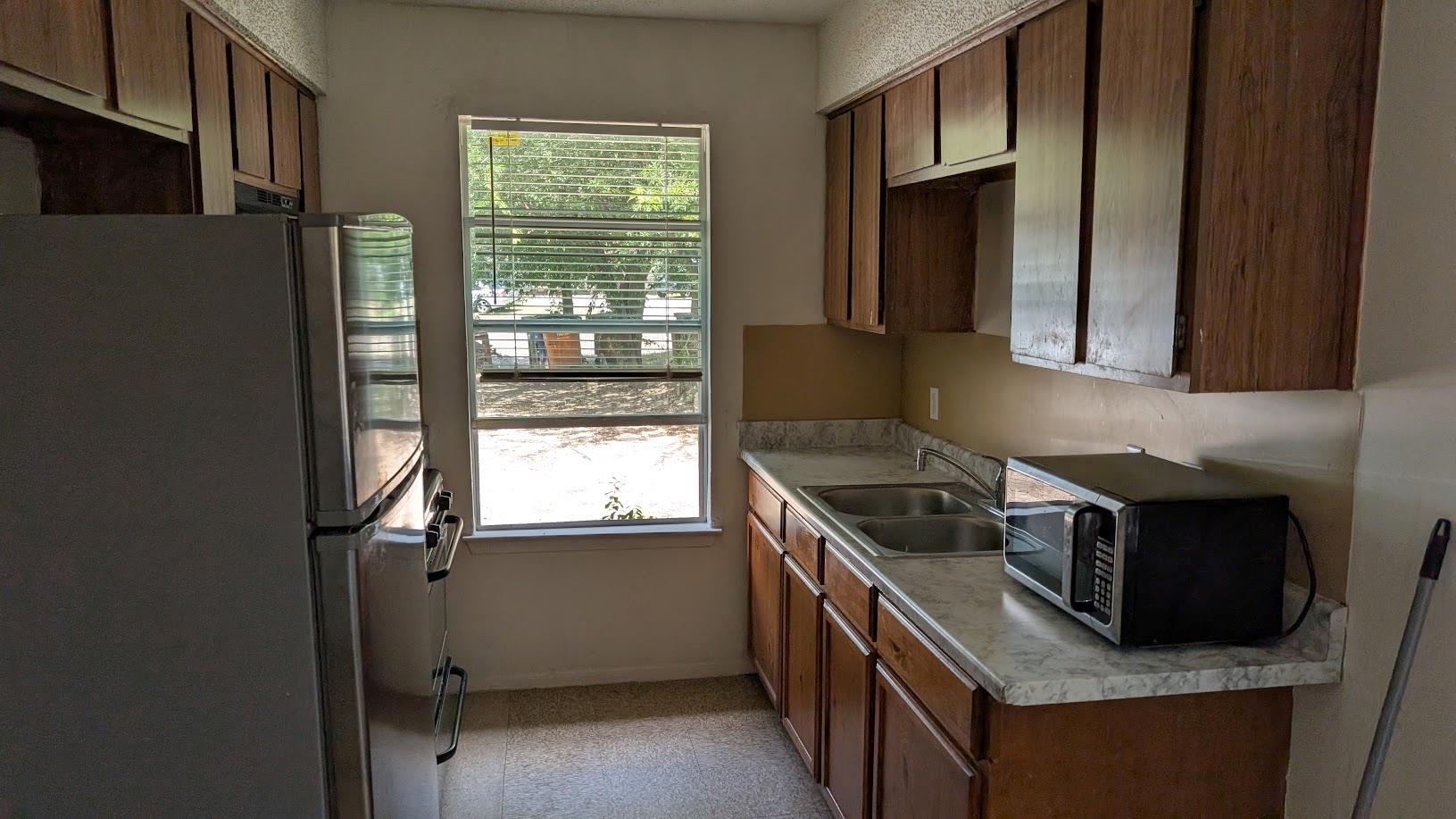6105 Ada Ct #b Property Photo 2