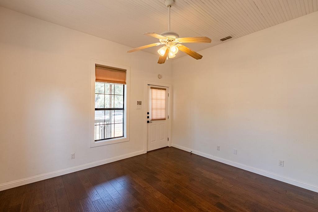1801 13th St E Property Photo 4