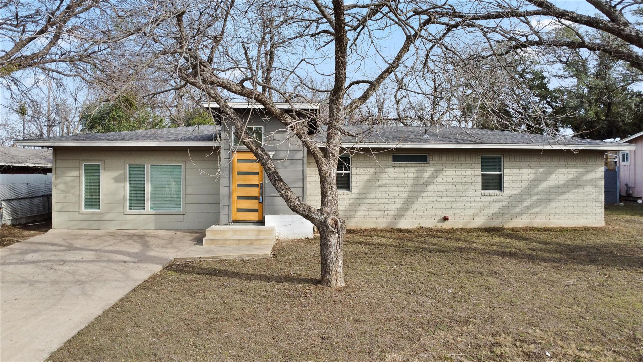 11907 Pollyanna Ave Property Photo 1