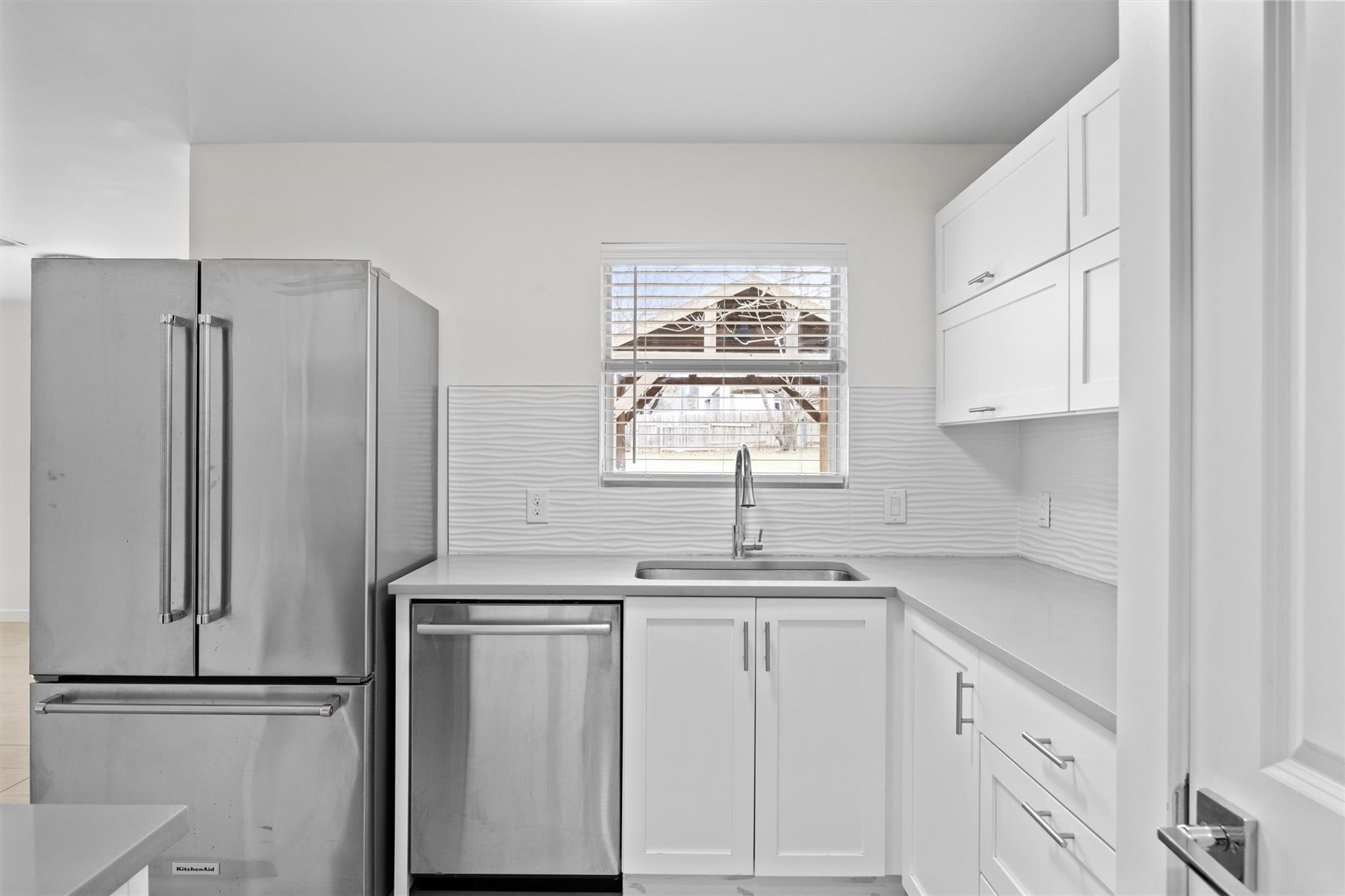 11907 Pollyanna Ave Property Photo 14
