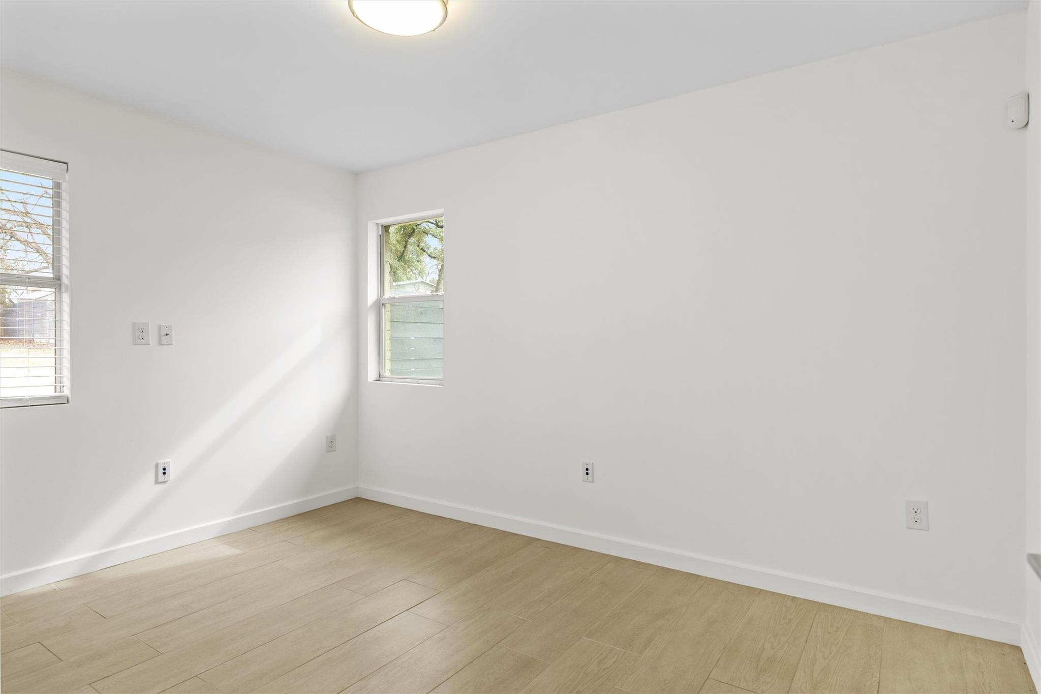 11907 Pollyanna Ave Property Photo 19