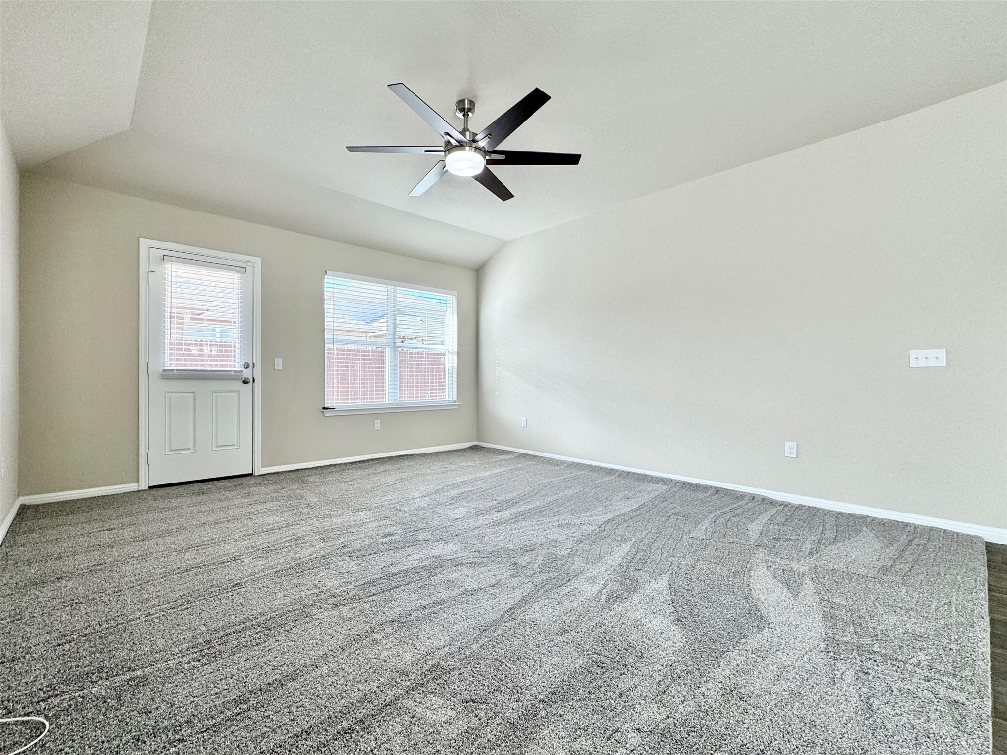 224 Yoakum St Property Photo 15