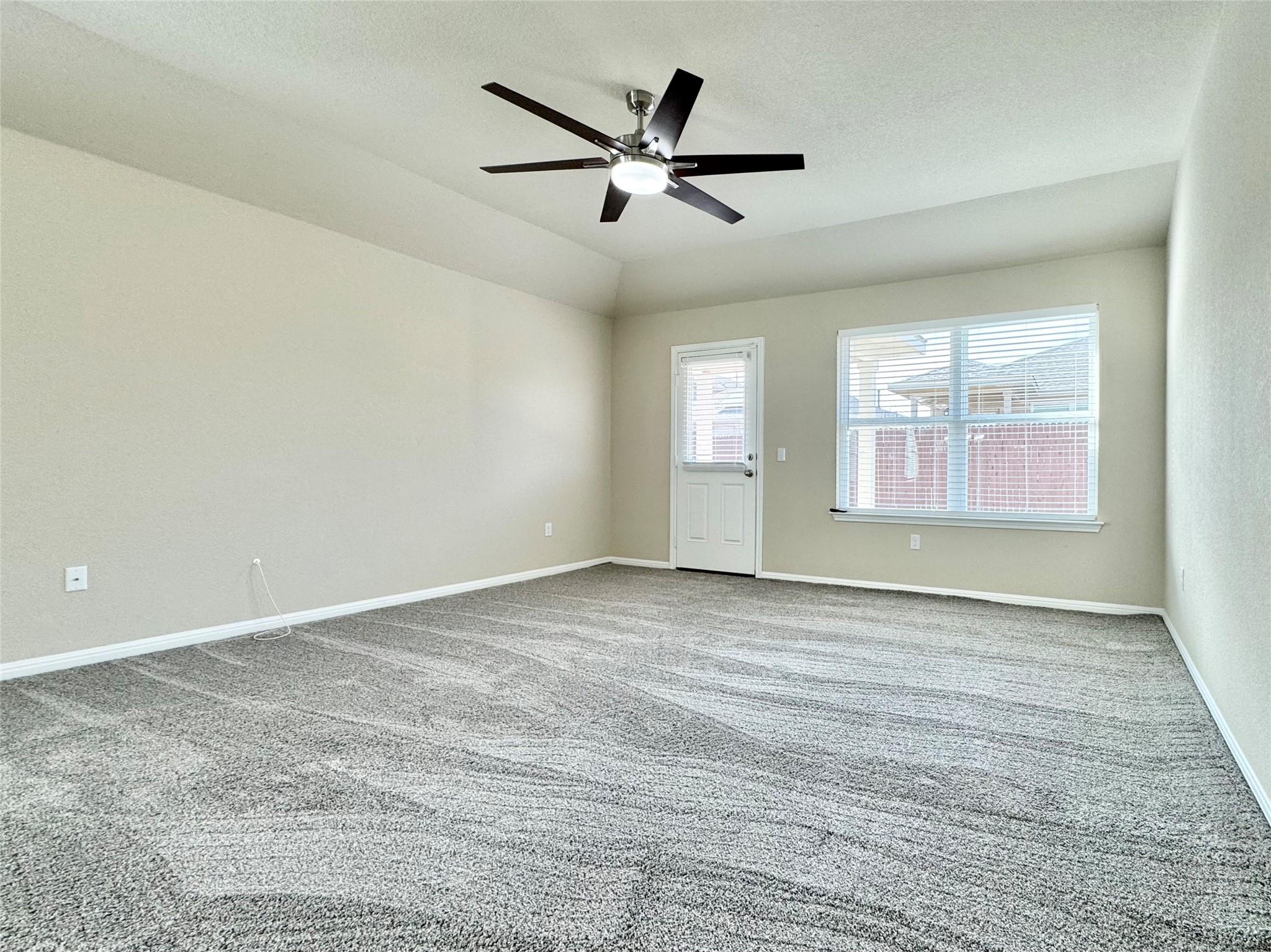 224 Yoakum St Property Photo 18