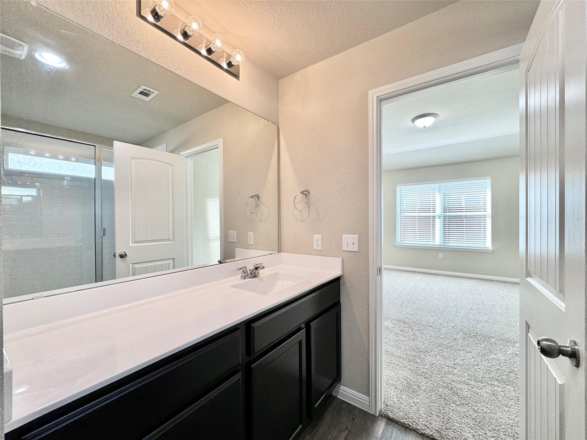 224 Yoakum St Property Photo 24
