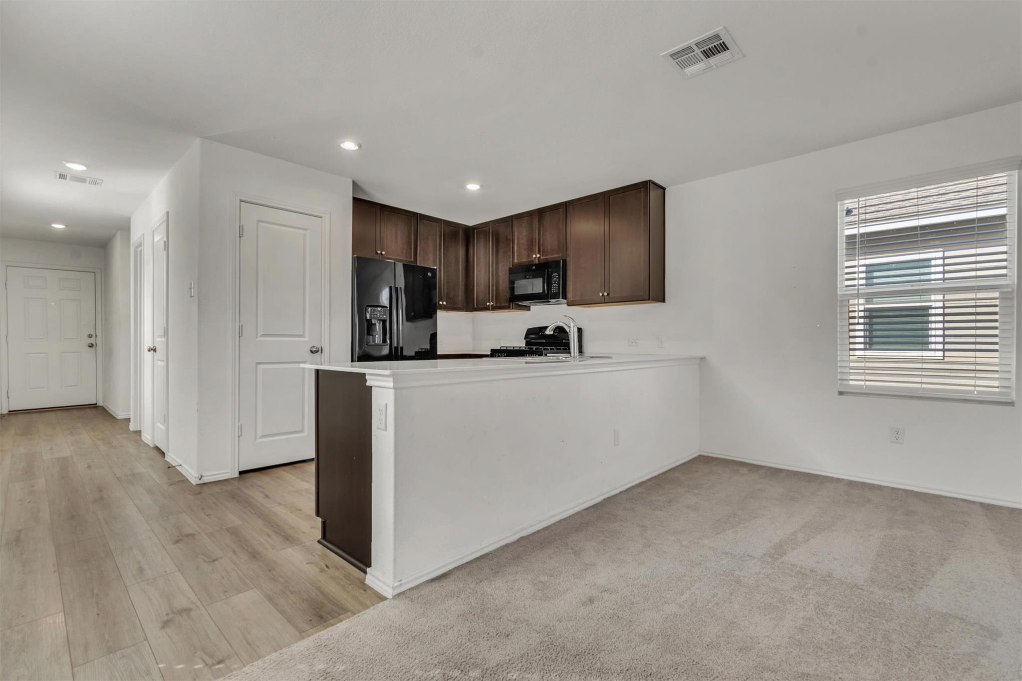231 Gabbro Gdns Property Photo 9