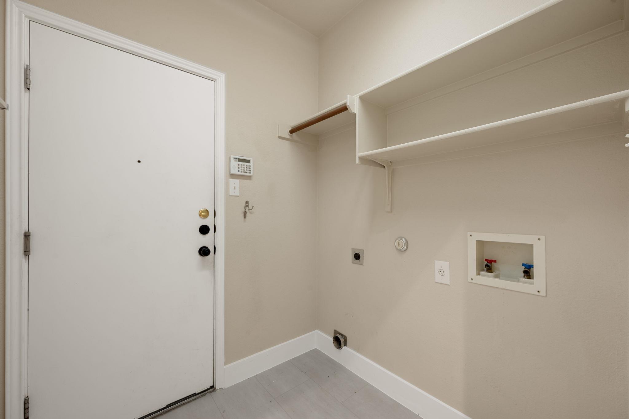 2813 Winding Shore Ln Property Photo 17