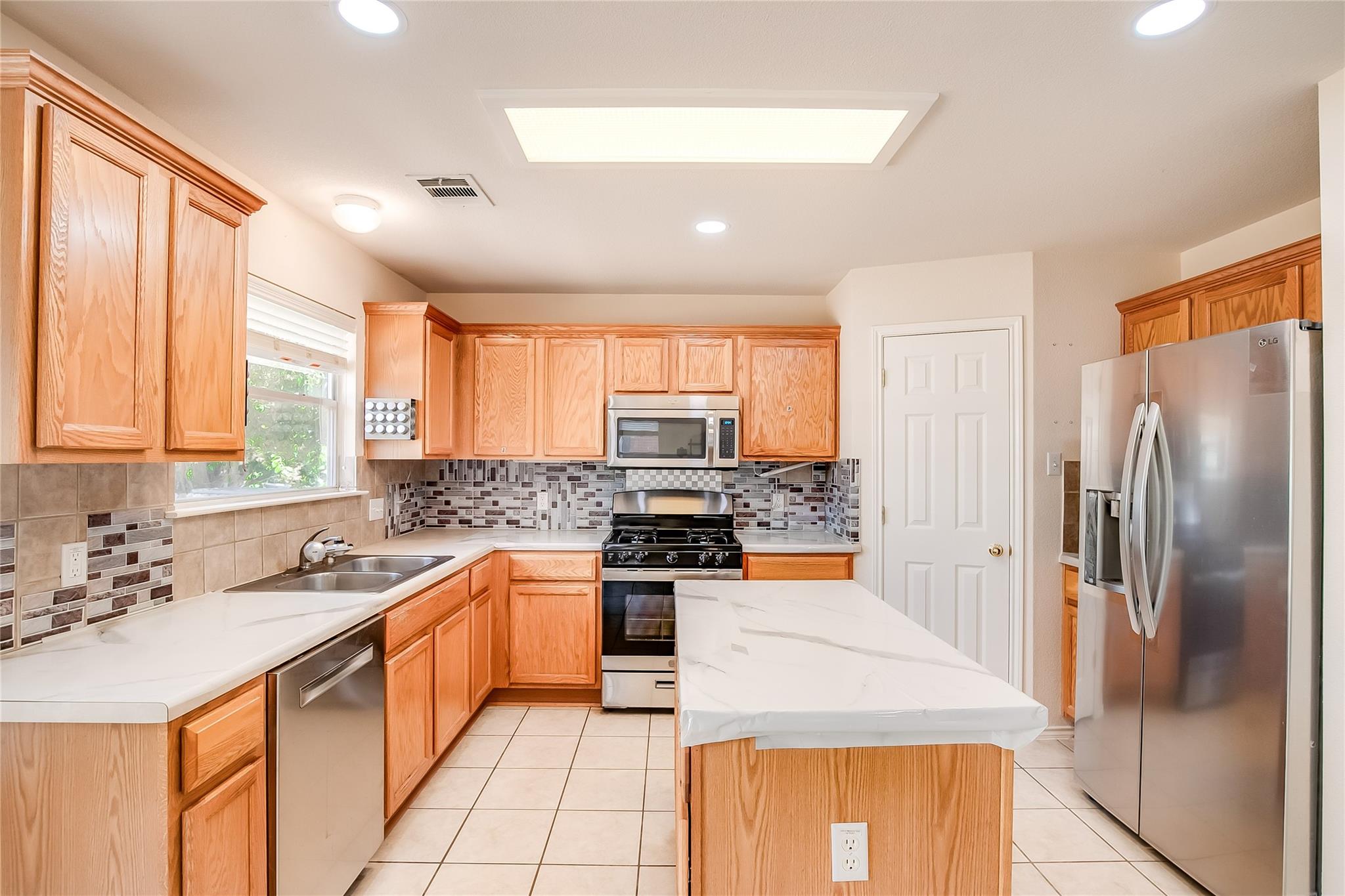 11116 Los Comancheros Rd Property Photo 12