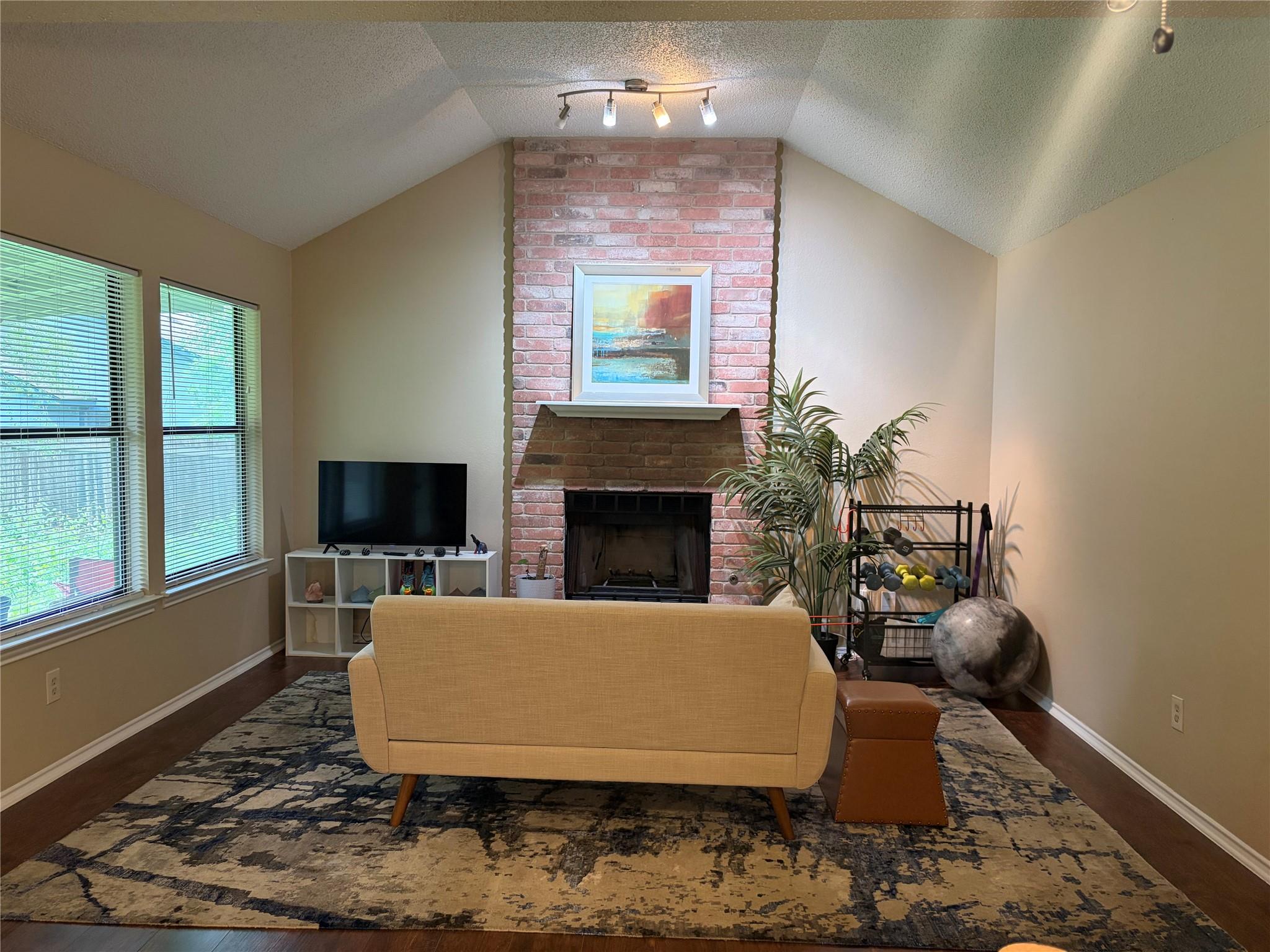 7804 Topawa Cv #b Property Photo 3