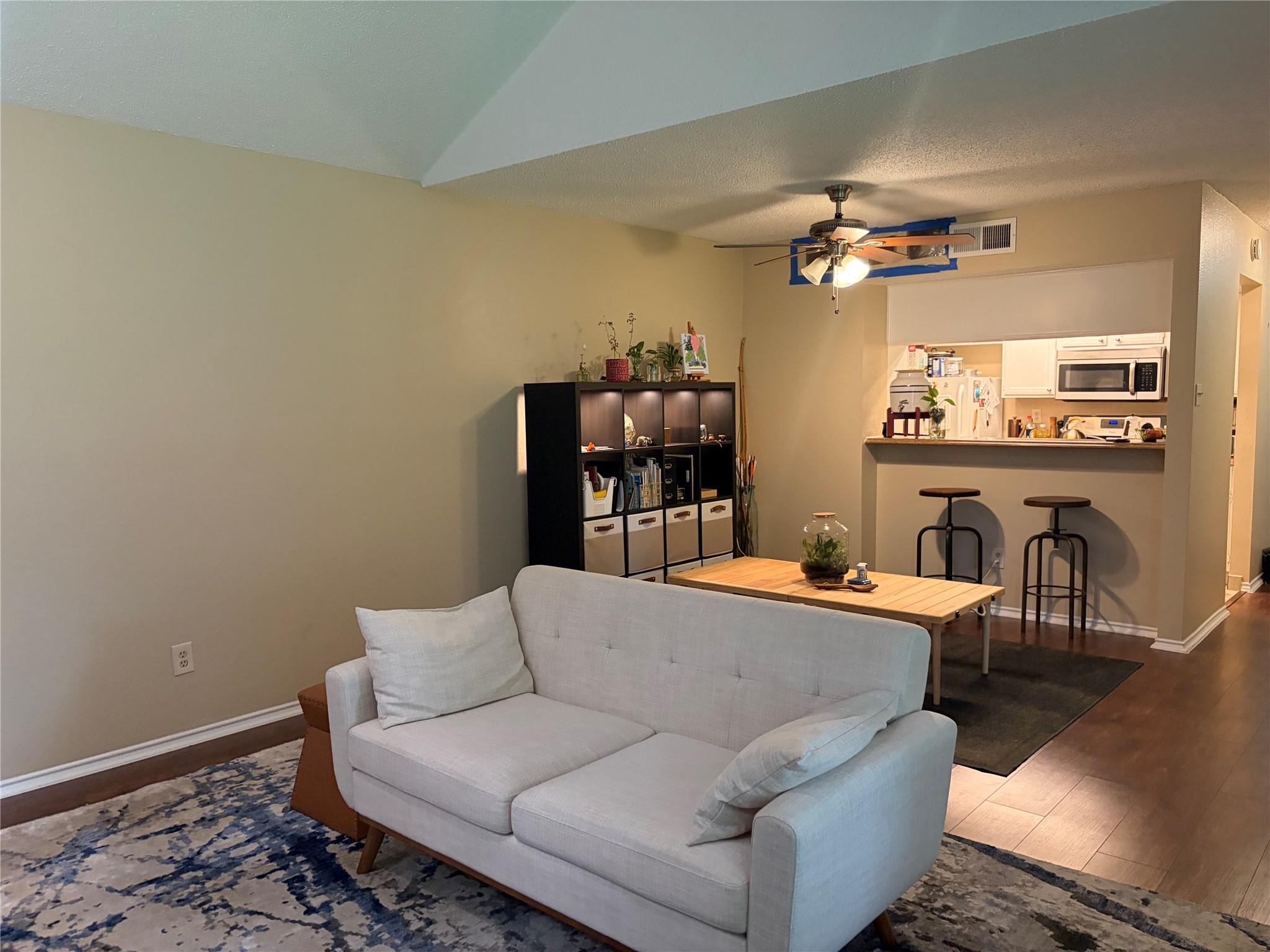 7804 Topawa Cv #b Property Photo 5