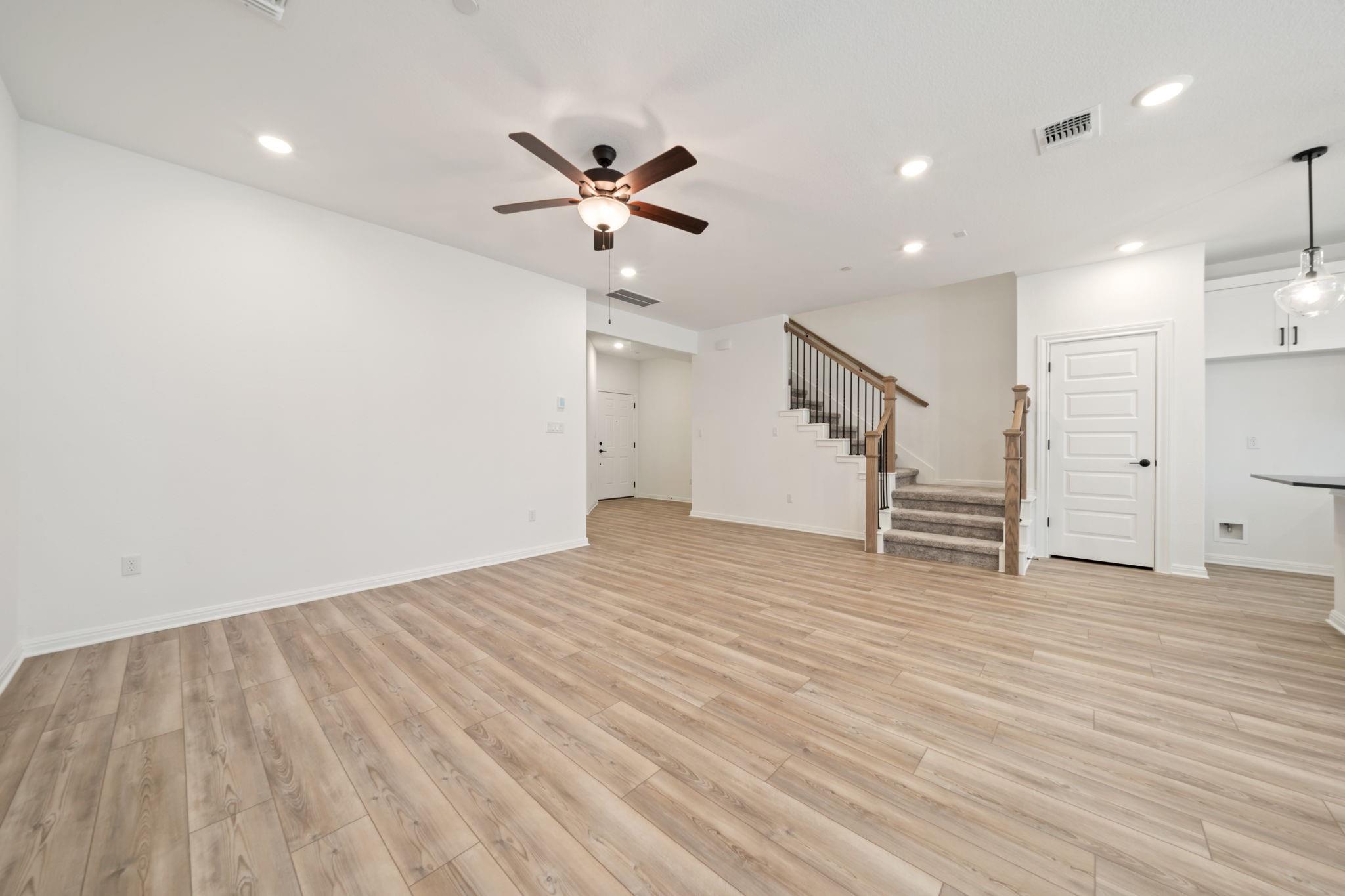 2725 Woodall Dr 1402 Property Photo 5
