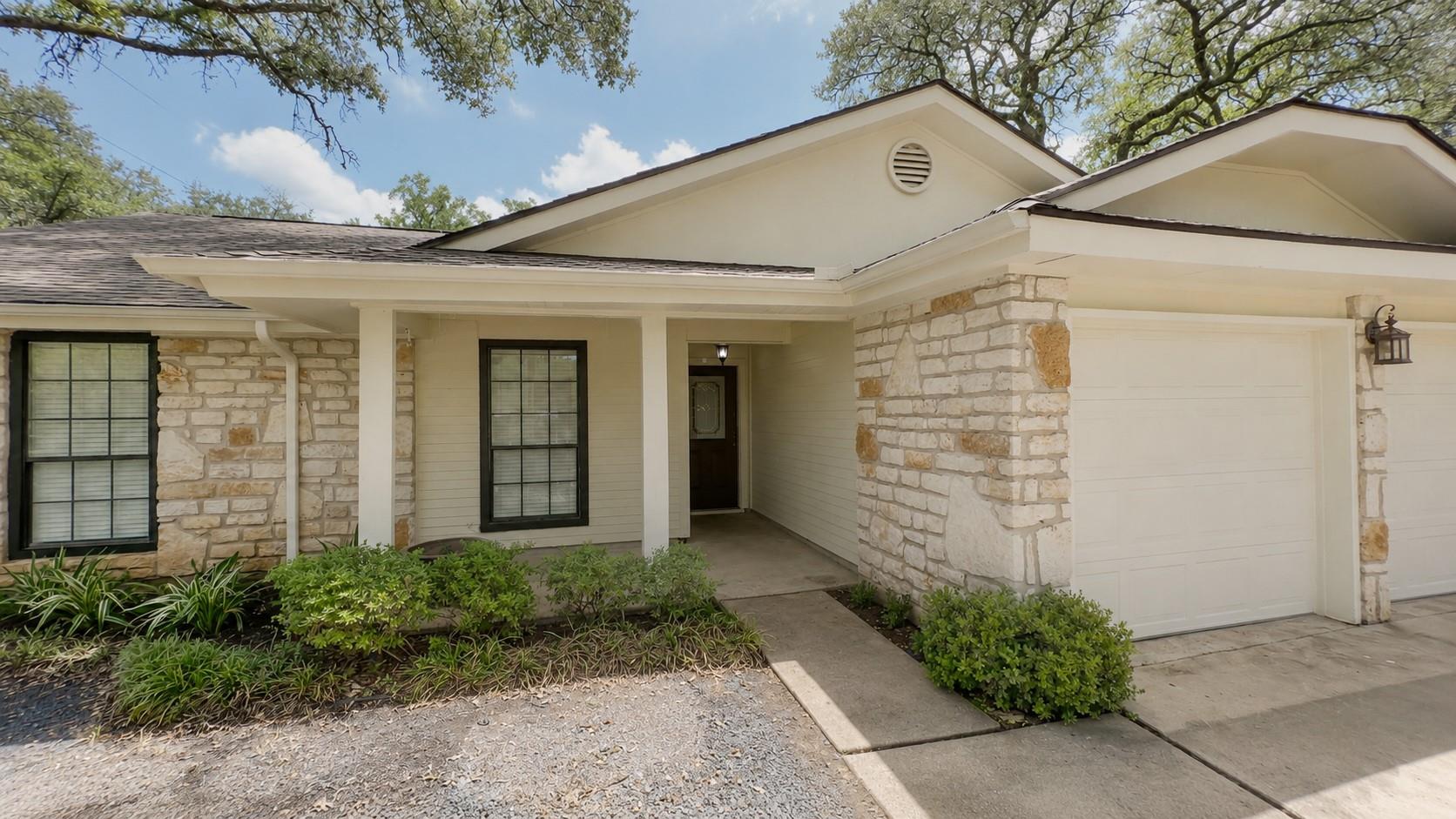 5837 Secrest Dr Property Photo 3