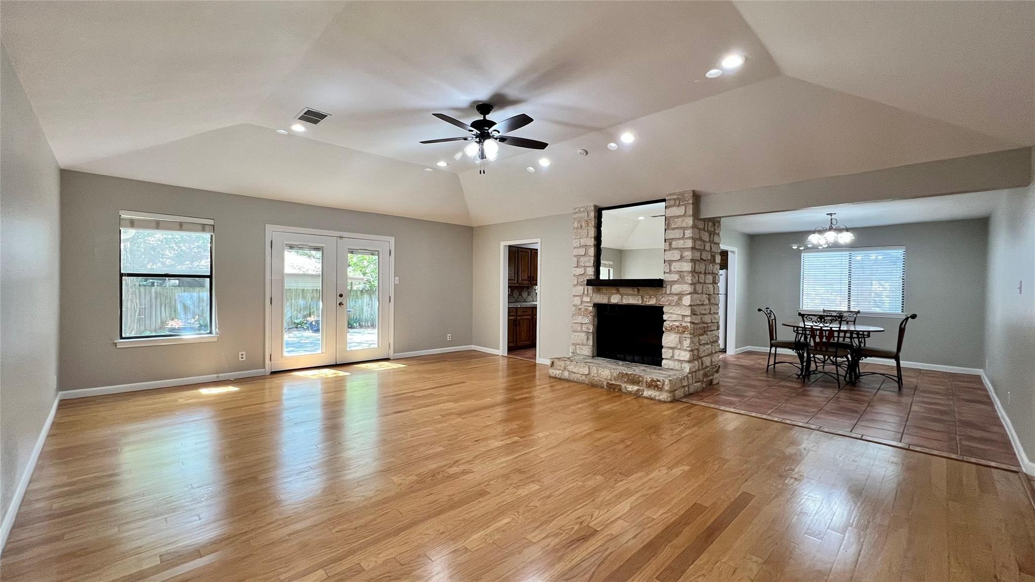 5837 Secrest Dr Property Photo 5