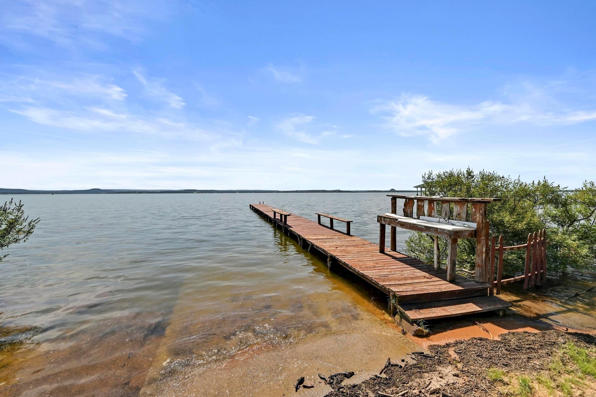 734 Island Dr Property Photo 6