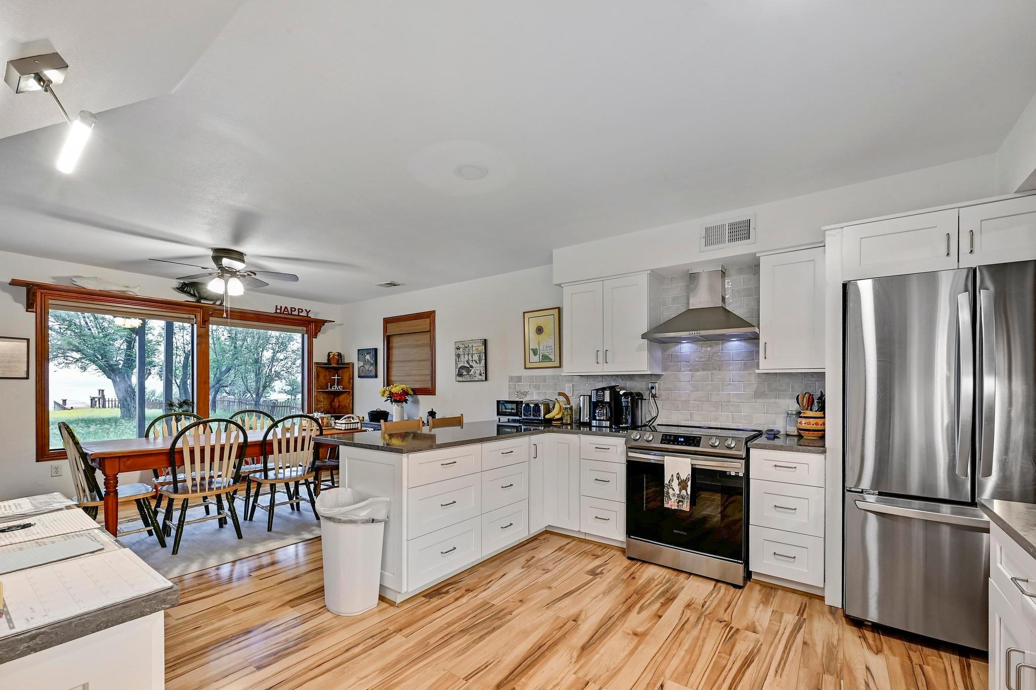 734 Island Dr Property Photo 15