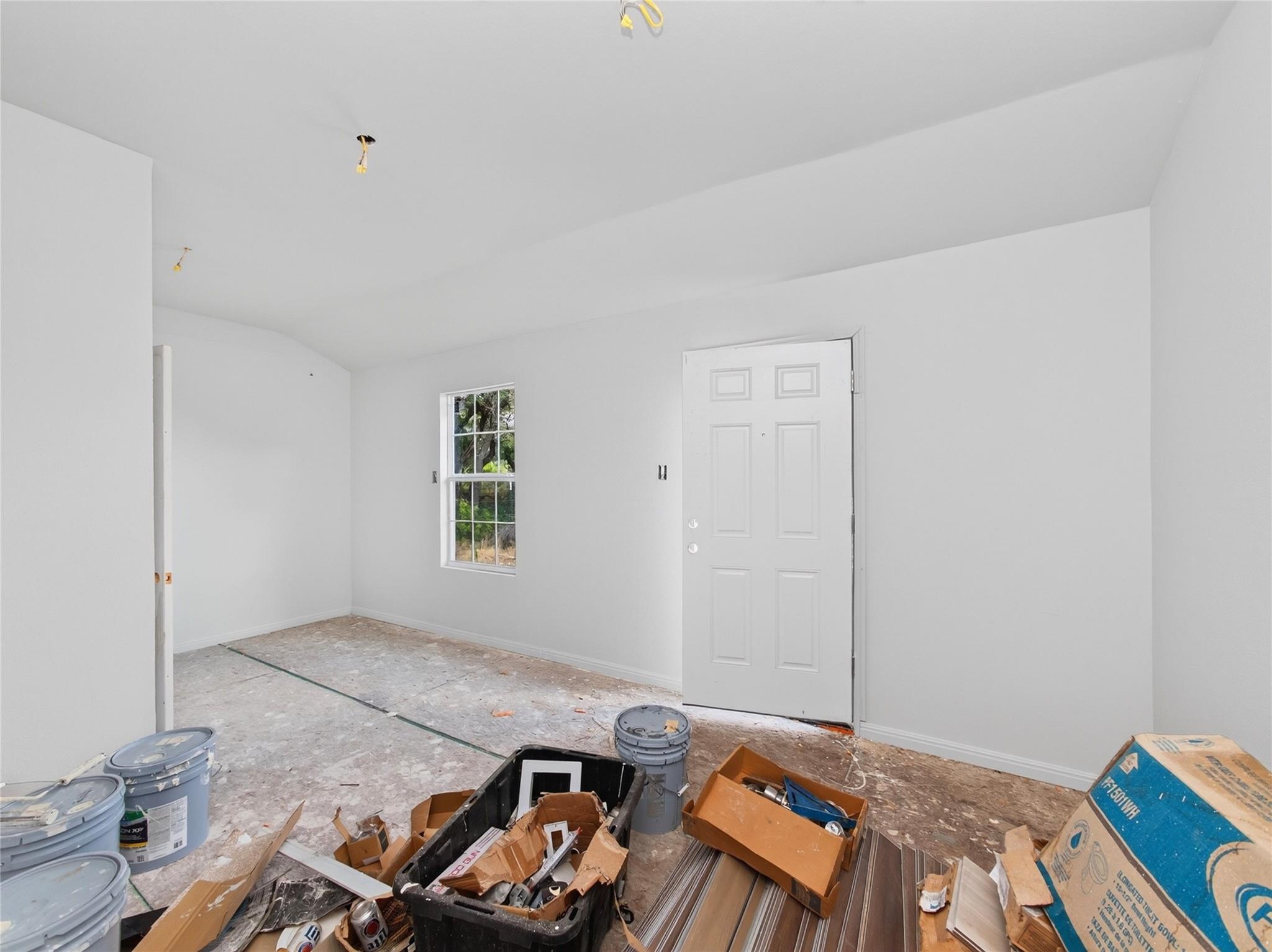 21705 Highclimb Ct Property Photo 32
