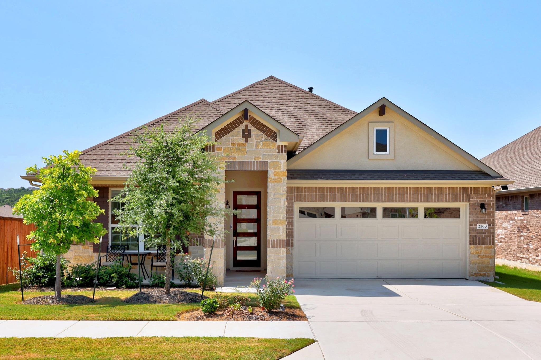 2300 Bobtail Pass Property Photo 1
